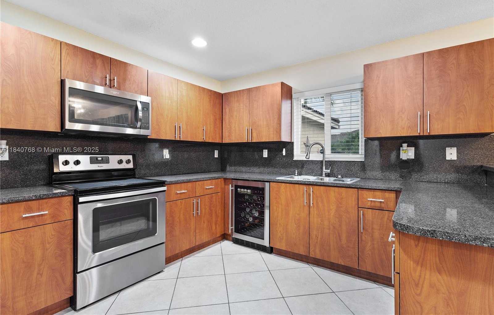 Small Image of 4461 SOUTH WEST 162ND CT, Miami Number 9