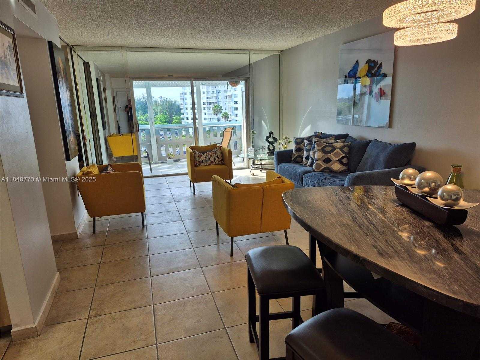 Small Image of 4001 HILLCREST DR #705, Hollywood Number 2