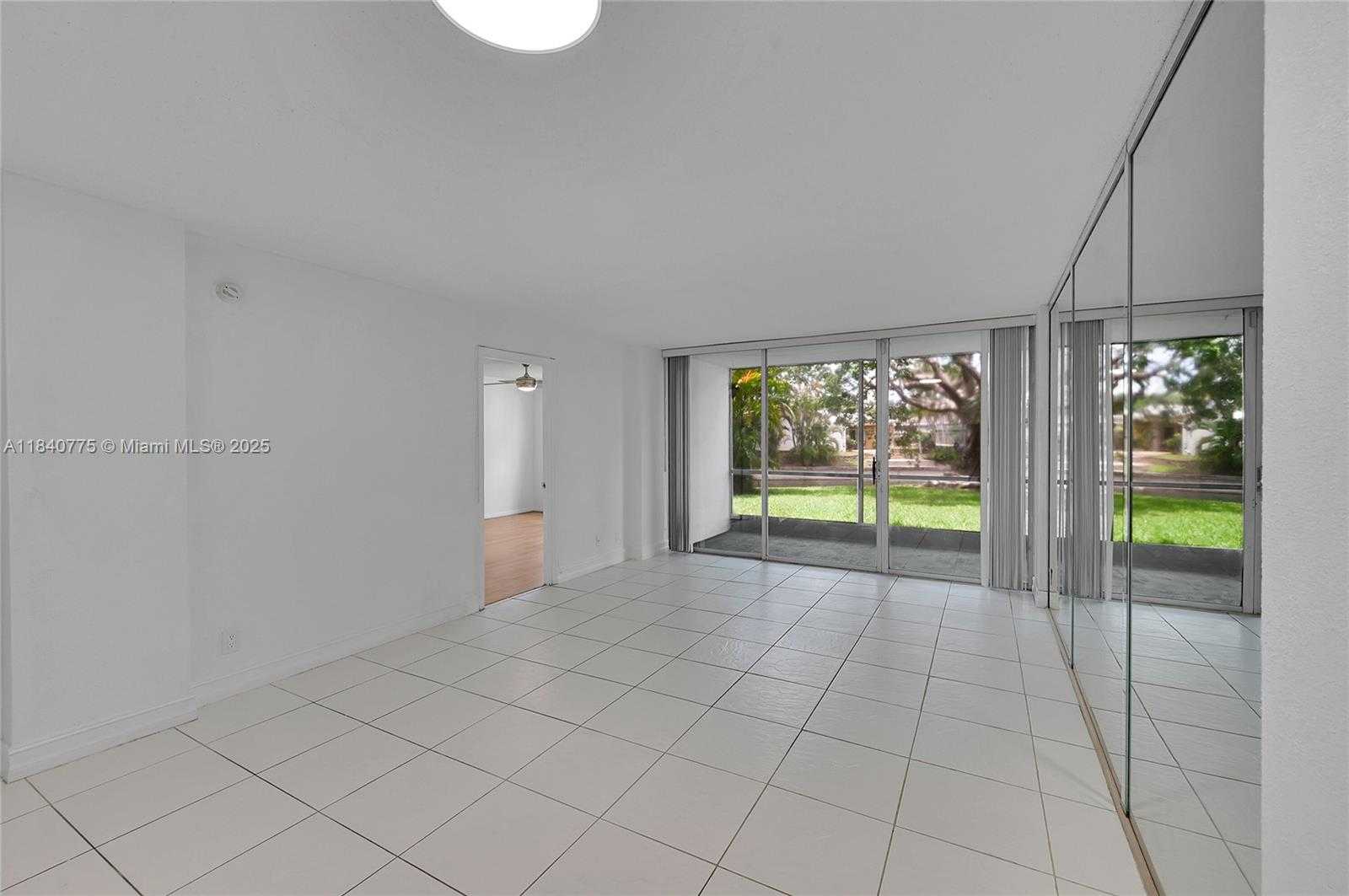 Small Image of 112 SOUTH ROYAL PARK DR #1C, Oakland Park Number 11