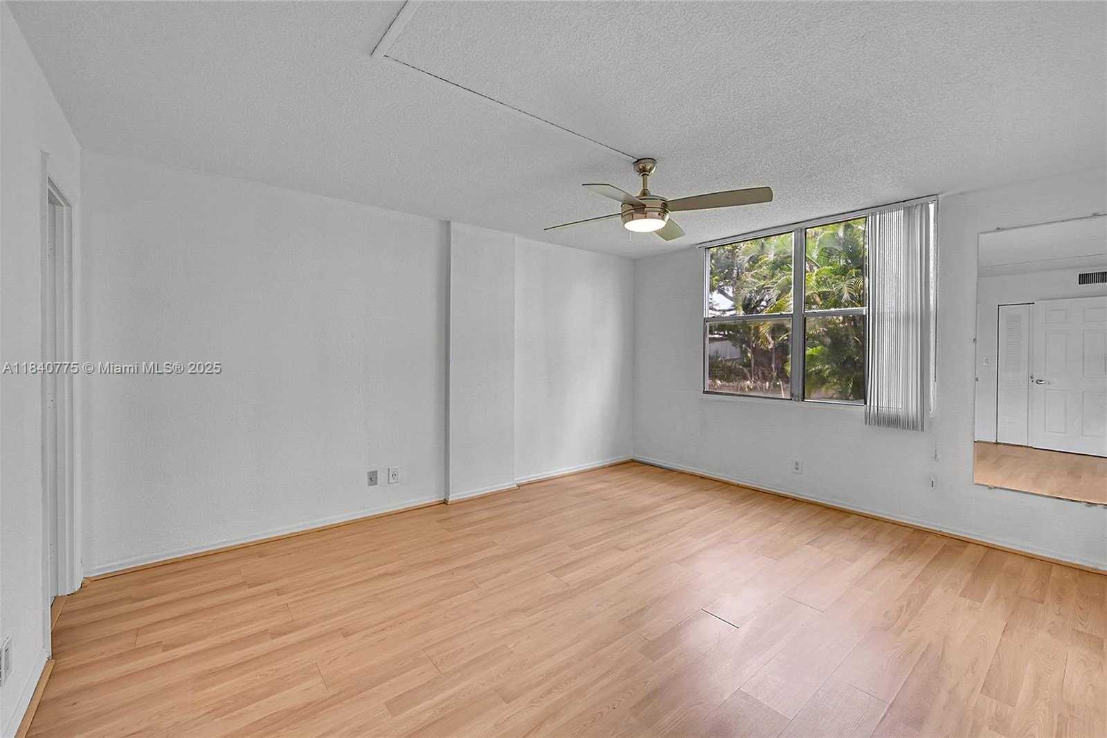 Small Image of 112 SOUTH ROYAL PARK DR #1C, Oakland Park Number 15