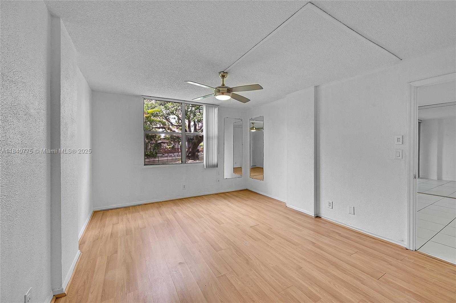 Small Image of 112 SOUTH ROYAL PARK DR #1C, Oakland Park Number 16