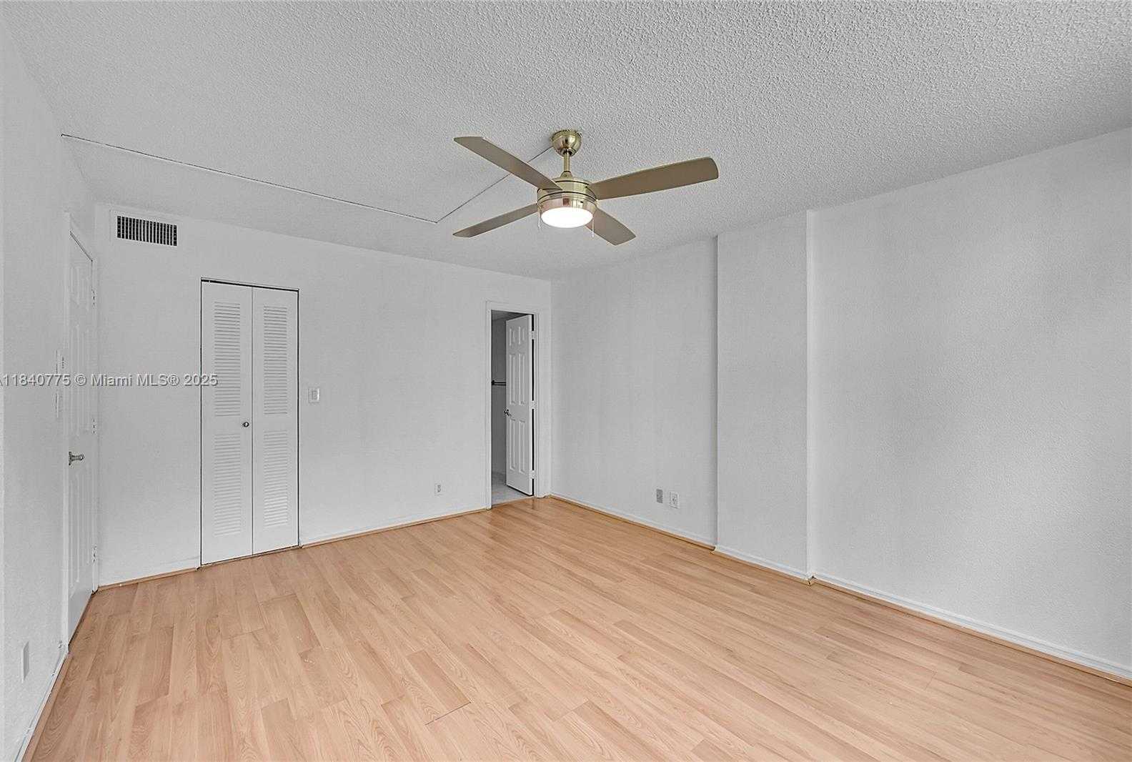 Small Image of 112 SOUTH ROYAL PARK DR #1C, Oakland Park Number 18