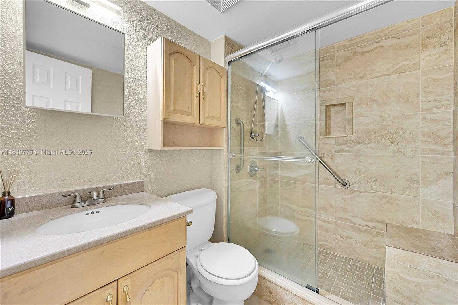 Small Image of 112 SOUTH ROYAL PARK DR #1C, Oakland Park Number 19