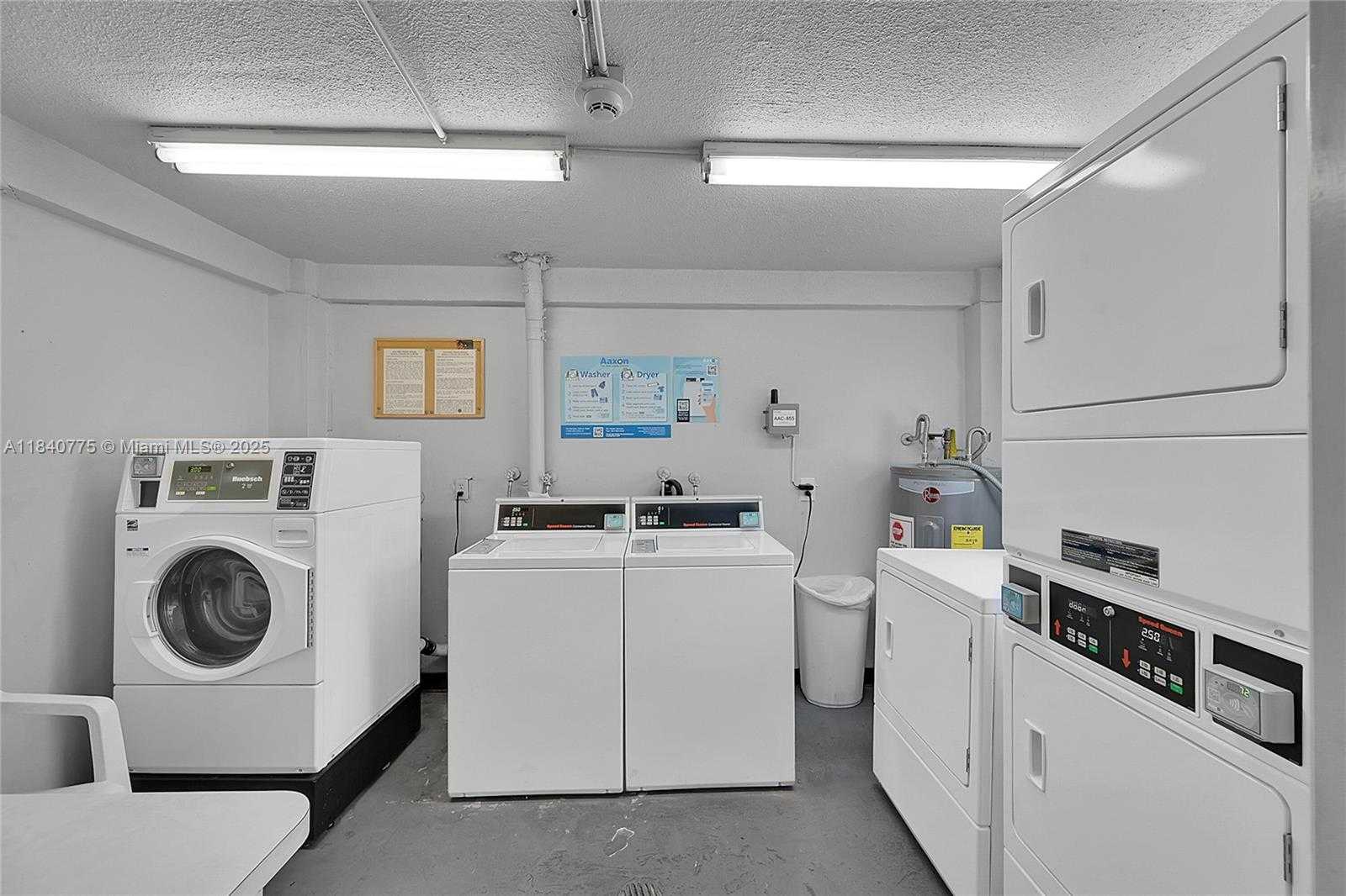 Small Image of 112 SOUTH ROYAL PARK DR #1C, Oakland Park Number 26