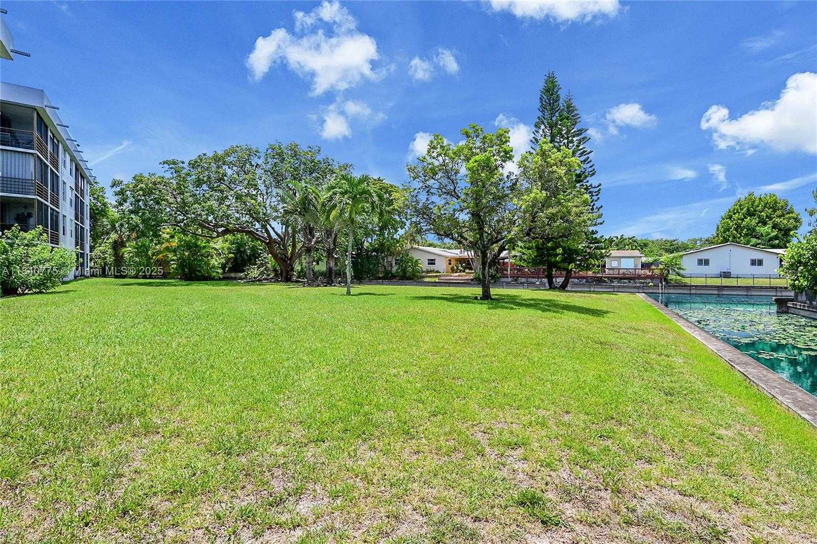 Small Image of 112 SOUTH ROYAL PARK DR #1C, Oakland Park Number 33