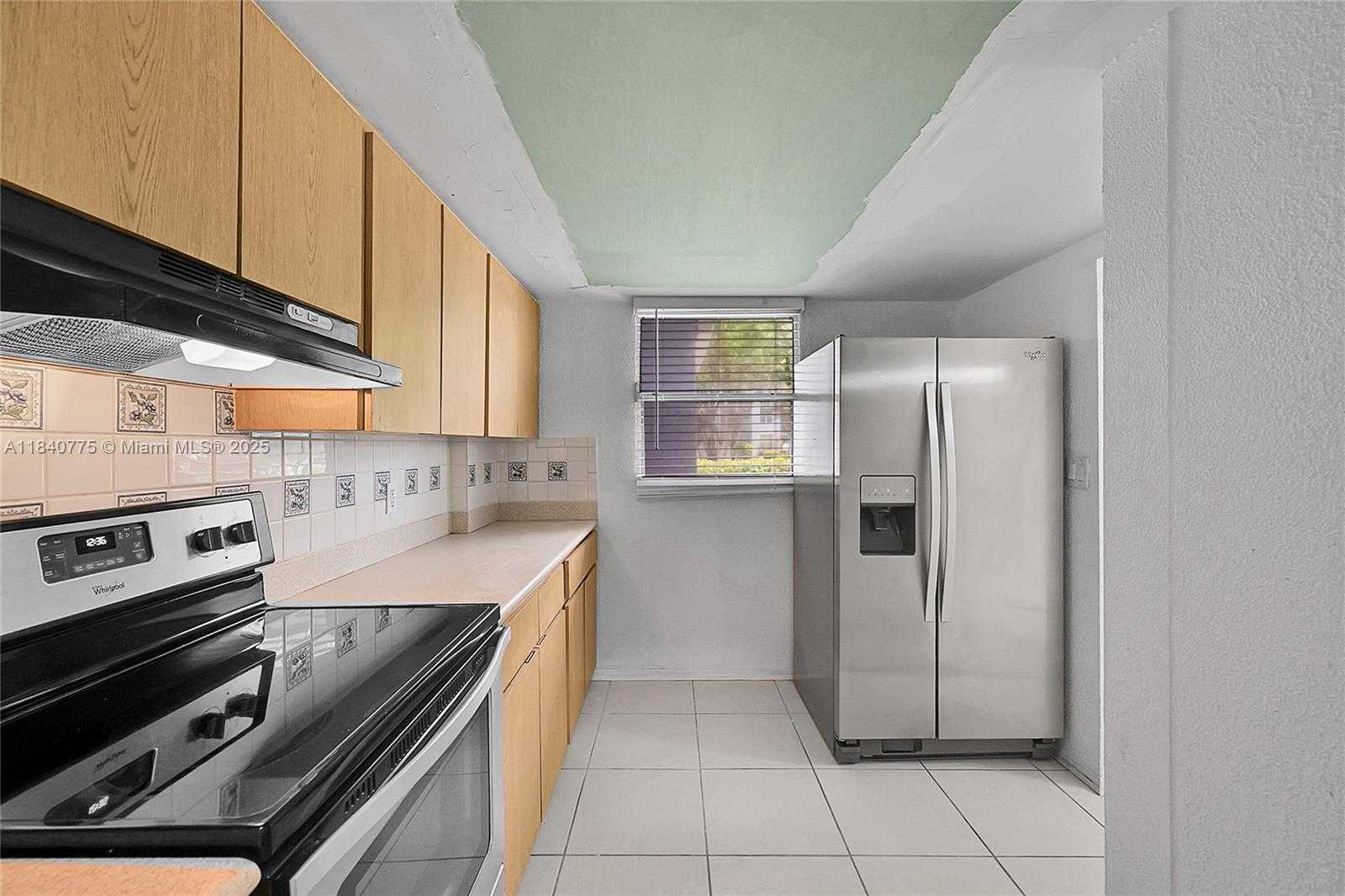 Small Image of 112 SOUTH ROYAL PARK DR #1C, Oakland Park Number 7