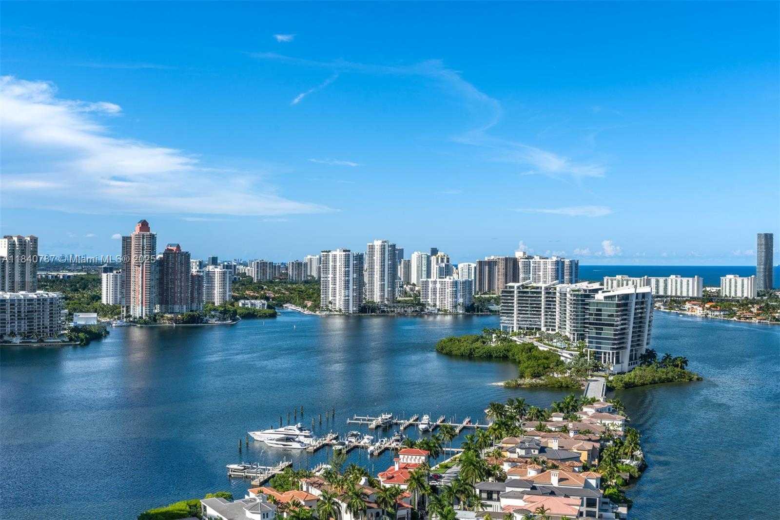 Small Image of 3000 ISLAND BLVD #2902, Aventura Number 11