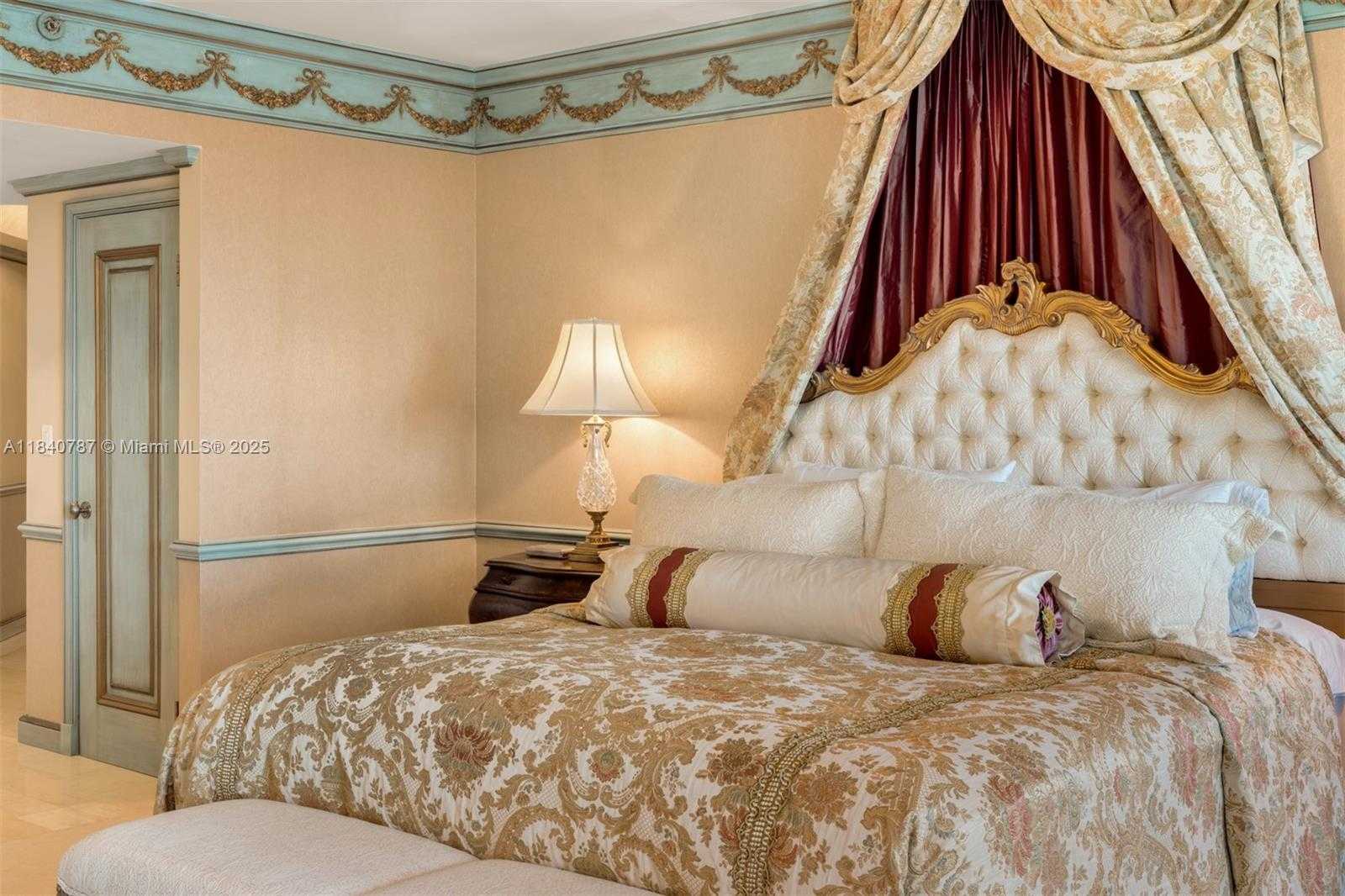 Small Image of 3000 ISLAND BLVD #2902, Aventura Number 32