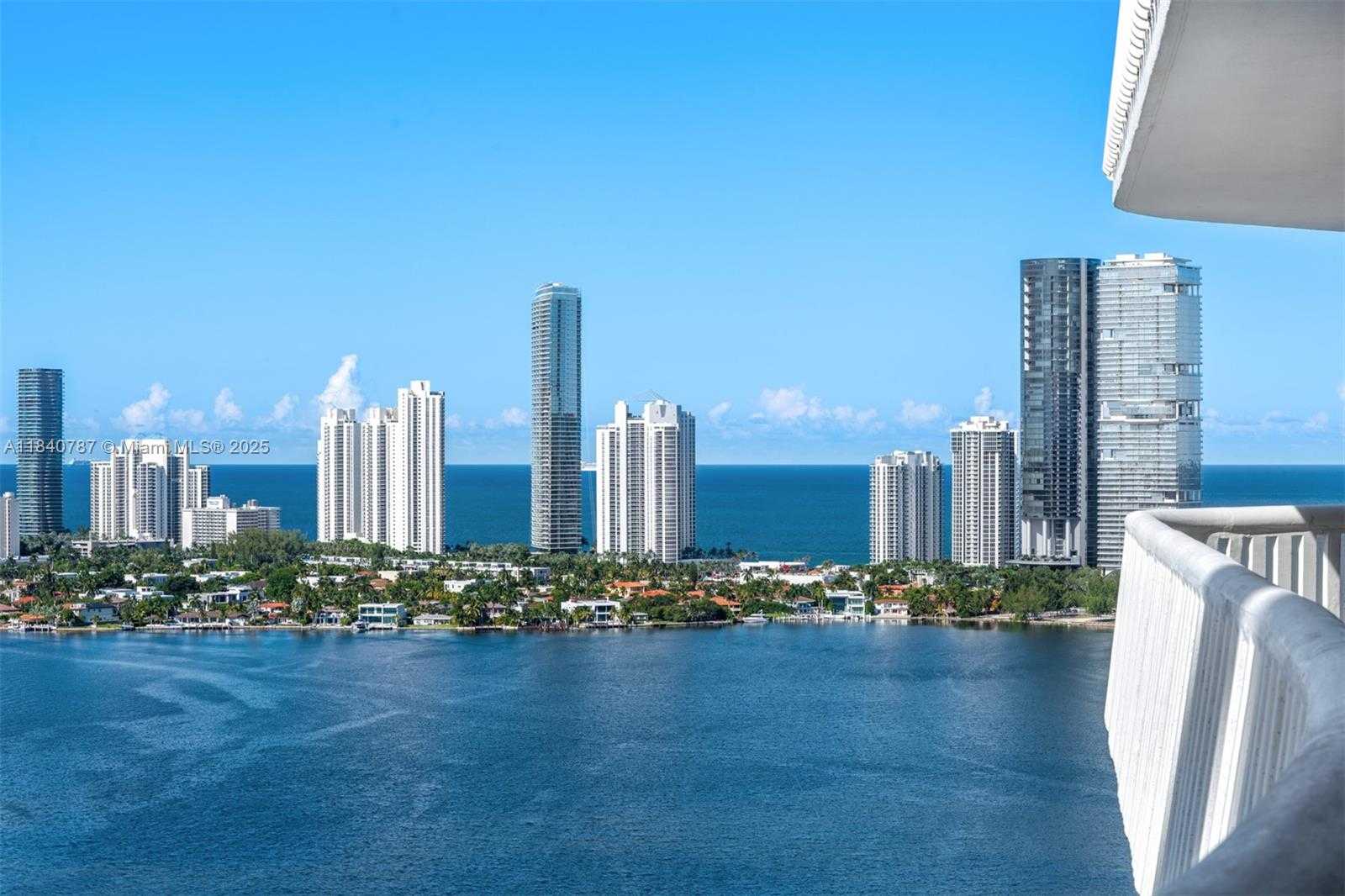 Small Image of 3000 ISLAND BLVD #2902, Aventura Number 35