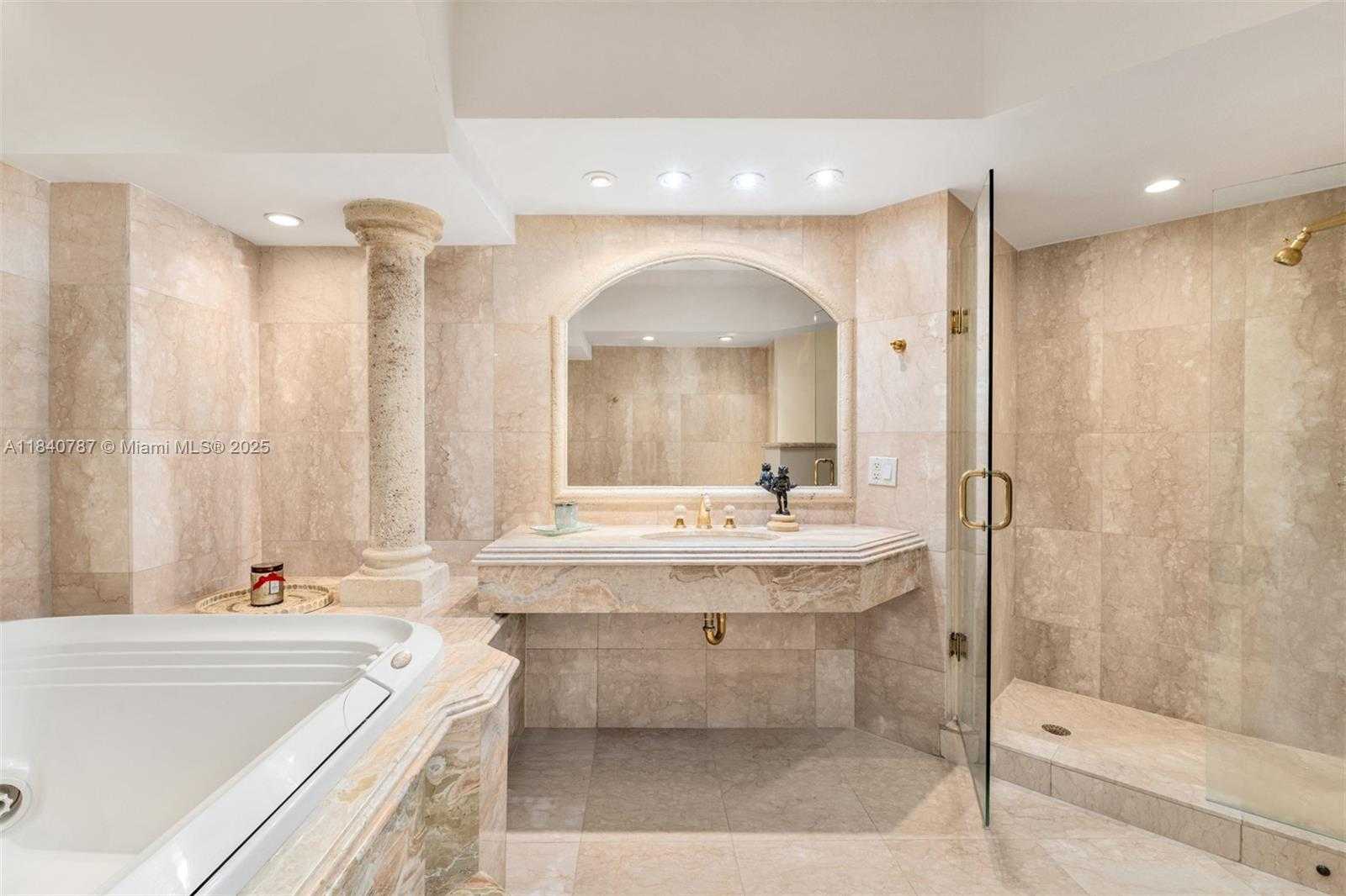 Small Image of 3000 ISLAND BLVD #2902, Aventura Number 38