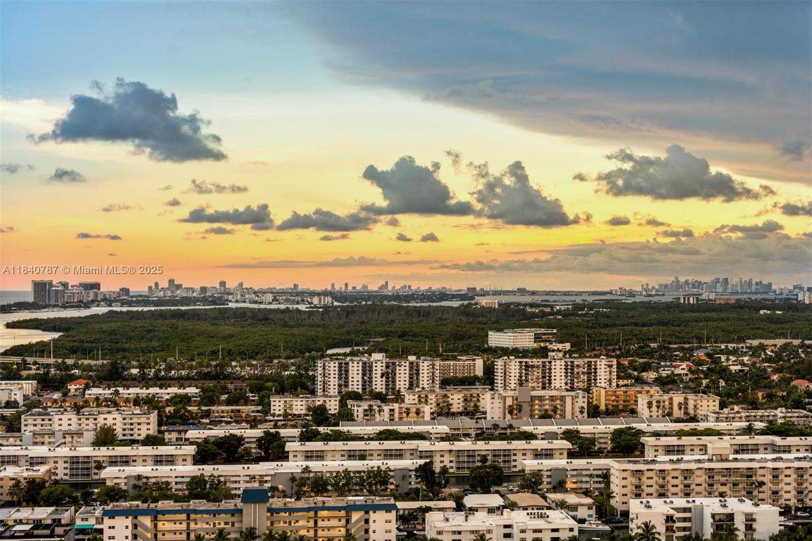 Small Image of 3000 ISLAND BLVD #2902, Aventura Number 45