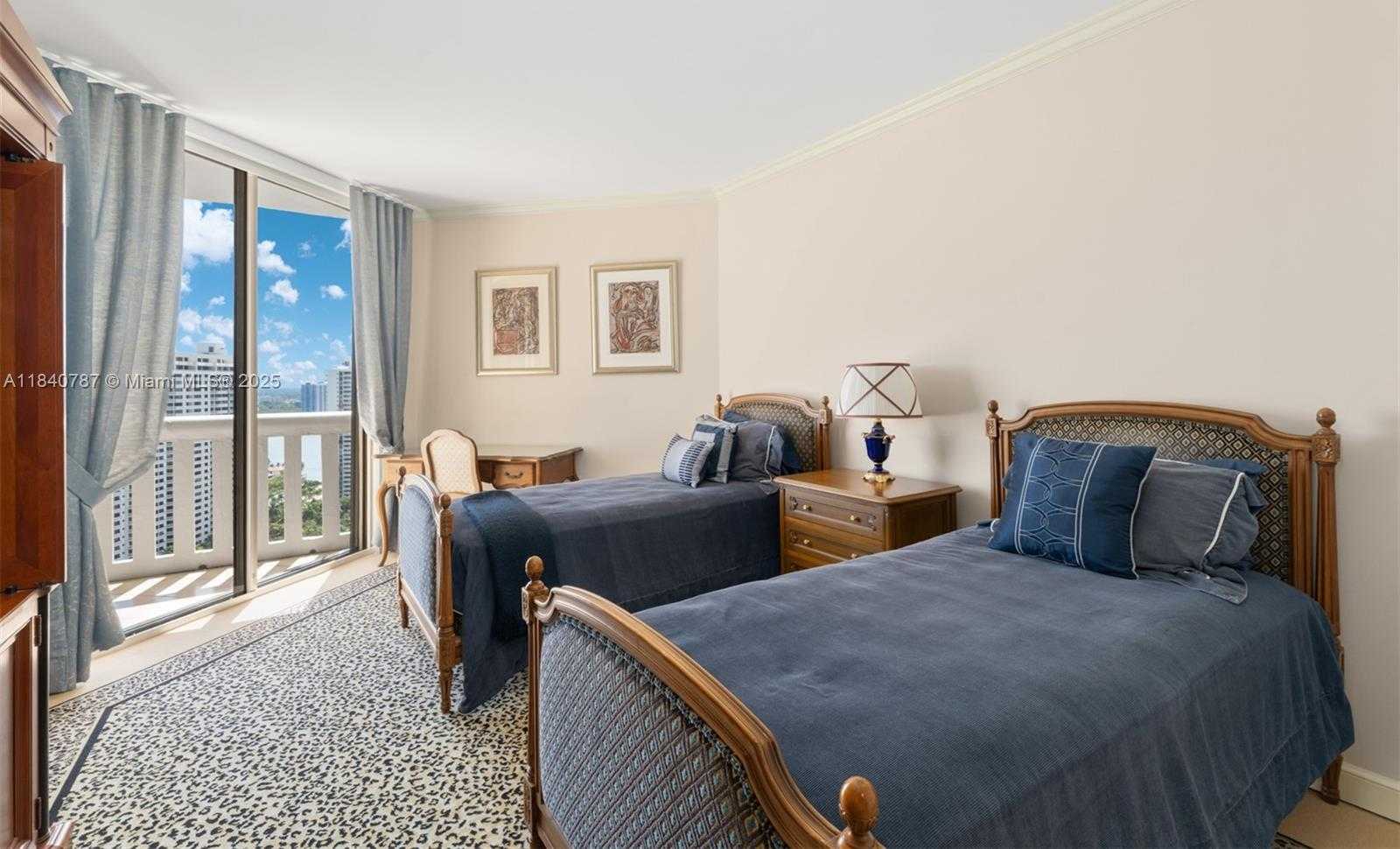 Small Image of 3000 ISLAND BLVD #2902, Aventura Number 47