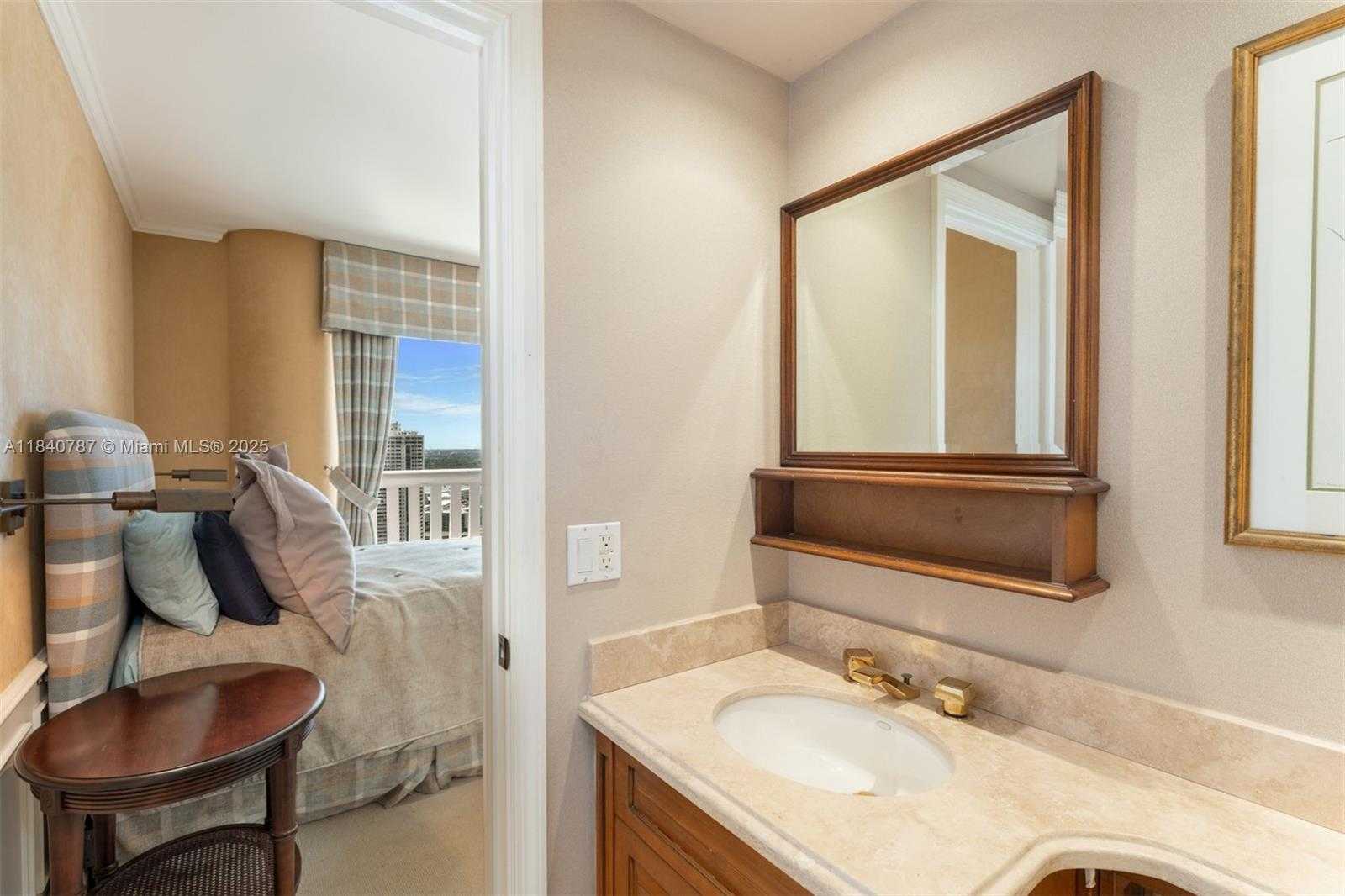 Small Image of 3000 ISLAND BLVD #2902, Aventura Number 51