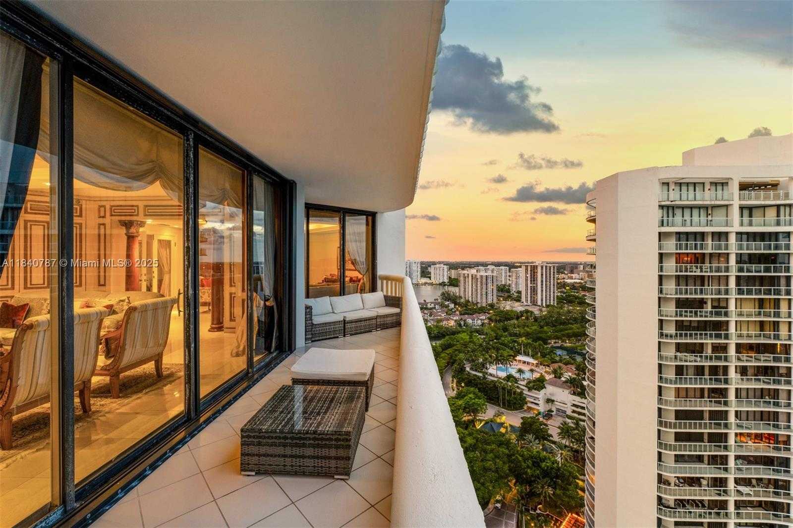 Small Image of 3000 ISLAND BLVD #2902, Aventura Number 85