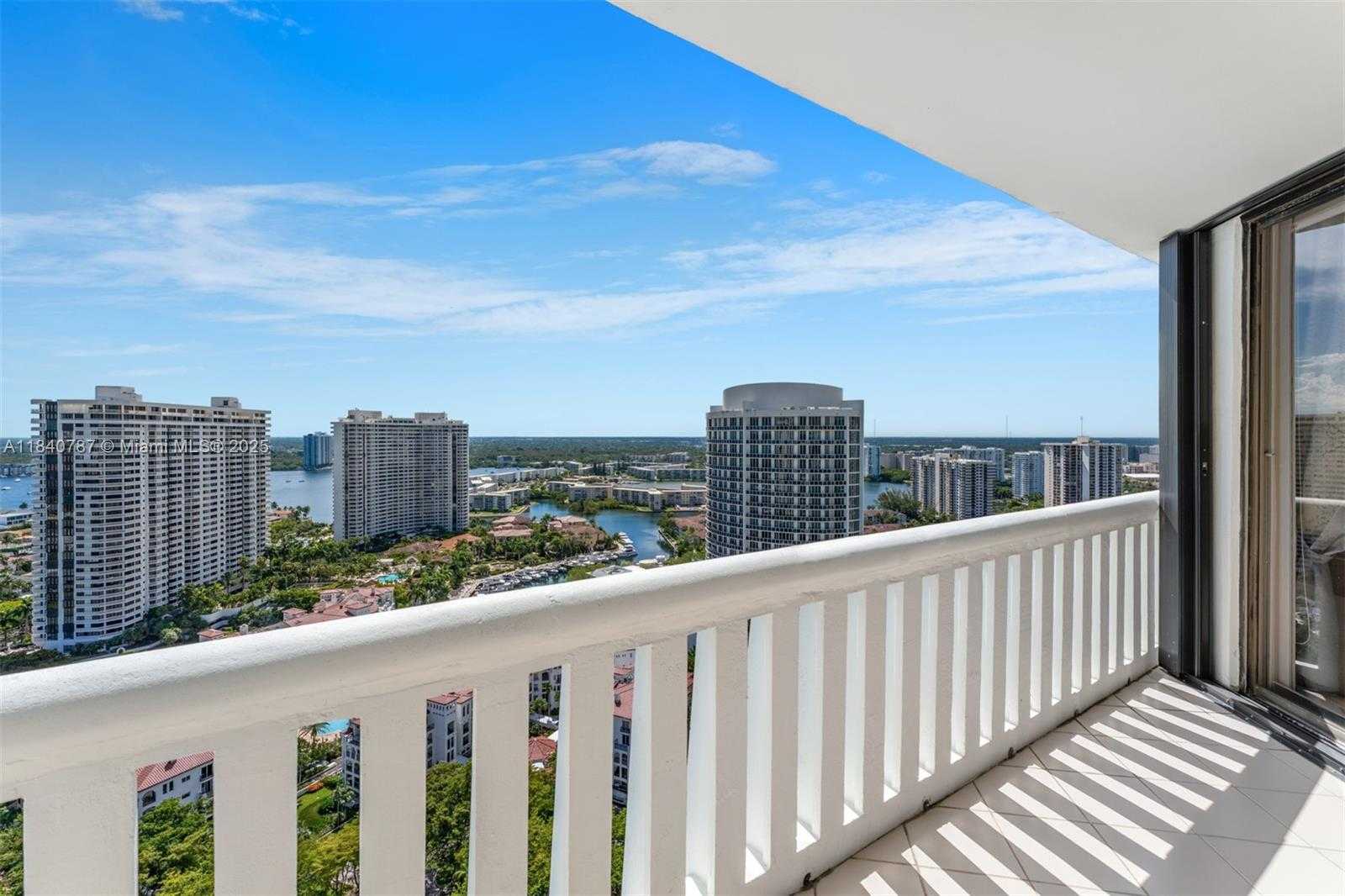 Small Image of 3000 ISLAND BLVD #2902, Aventura Number 87