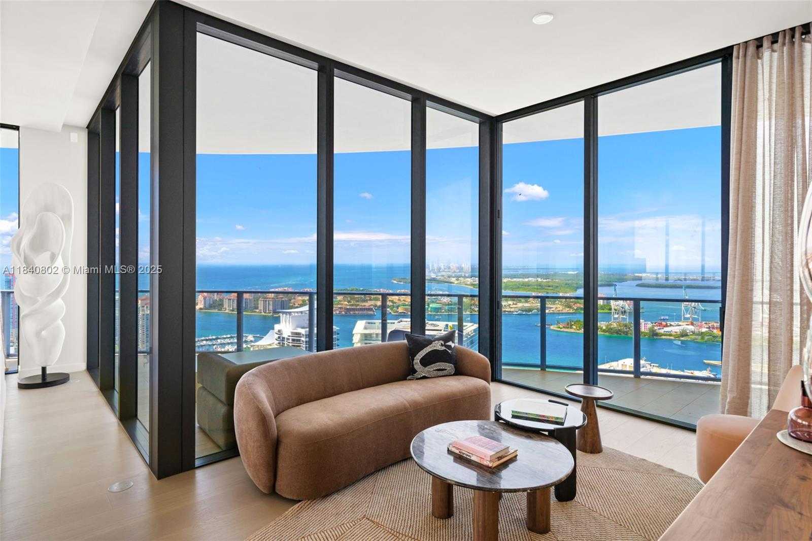 Small Image of 501 WEST AVE #PH4701, Miami Beach Number 24