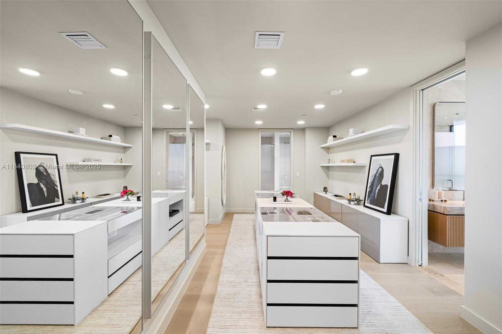 Small Image of 501 WEST AVE #PH4701, Miami Beach Number 47
