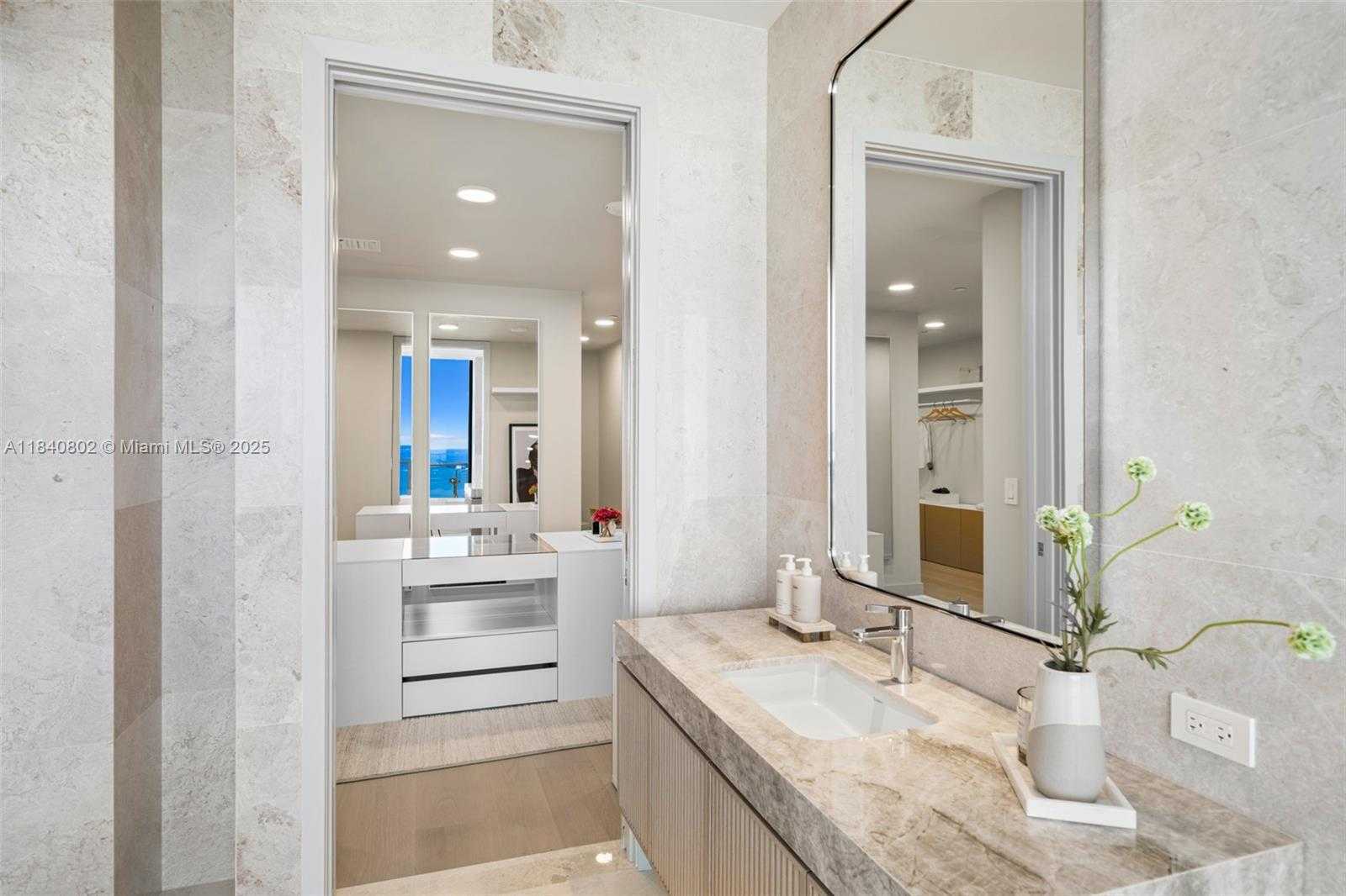 Small Image of 501 WEST AVE #PH4701, Miami Beach Number 52
