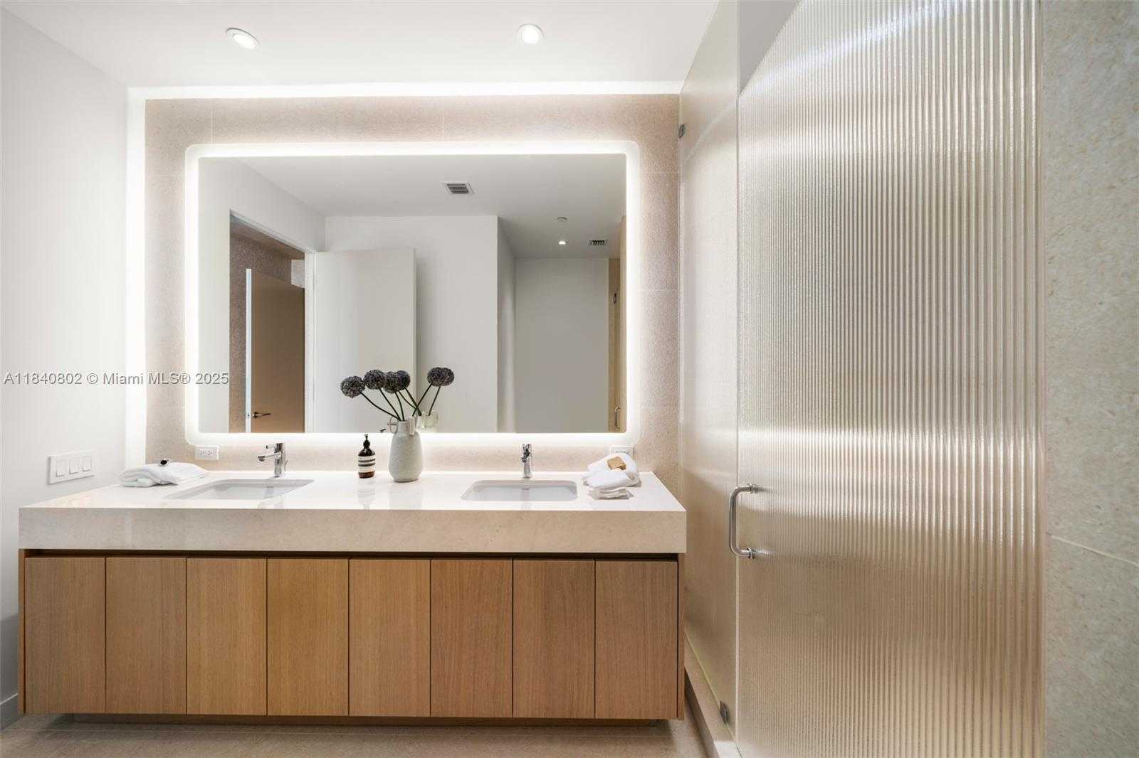 Small Image of 501 WEST AVE #PH4701, Miami Beach Number 79
