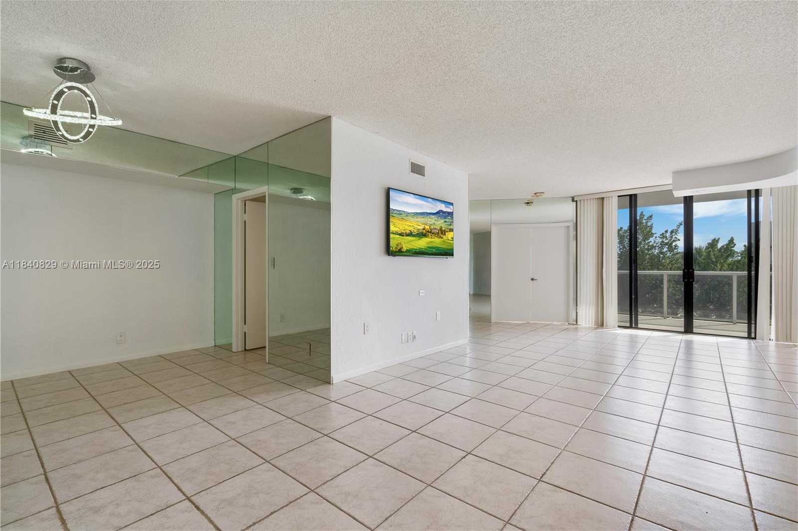 Small Image of 20281 EAST COUNTRY CLUB DR #405, Aventura Number 4
