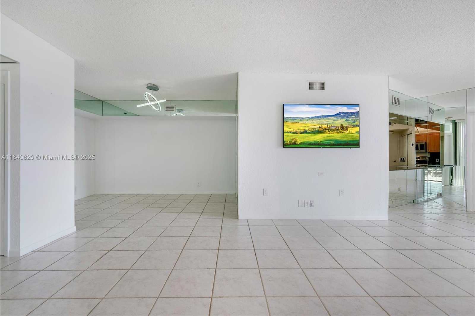 Small Image of 20281 EAST COUNTRY CLUB DR #405, Aventura Number 5