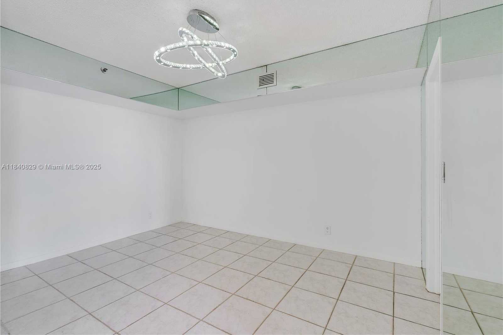 Small Image of 20281 EAST COUNTRY CLUB DR #405, Aventura Number 7