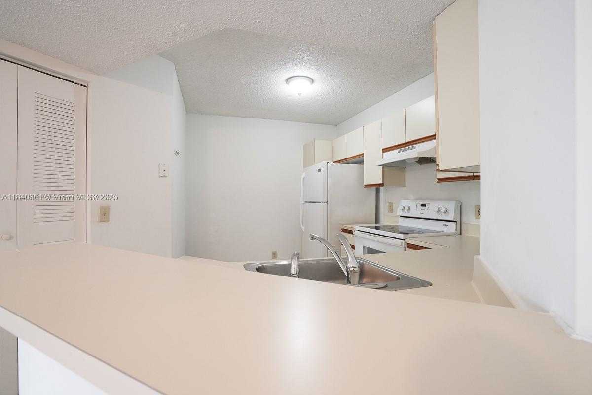 Small Image of 9033 WILES RD #304, Coral Springs Number 10