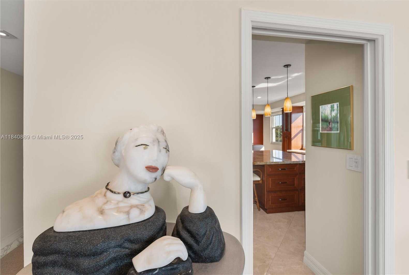 Small Image of 610 VALENCIA AVE #503, Coral Gables Number 17