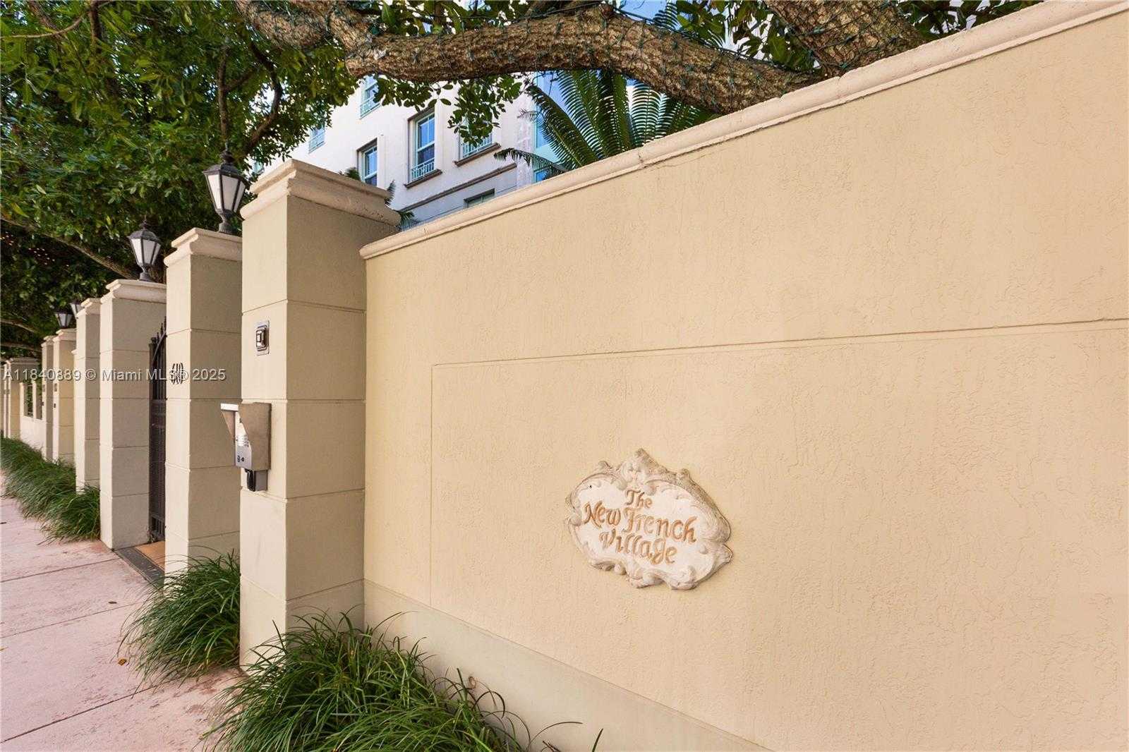 Small Image of 610 VALENCIA AVE #503, Coral Gables Number 2