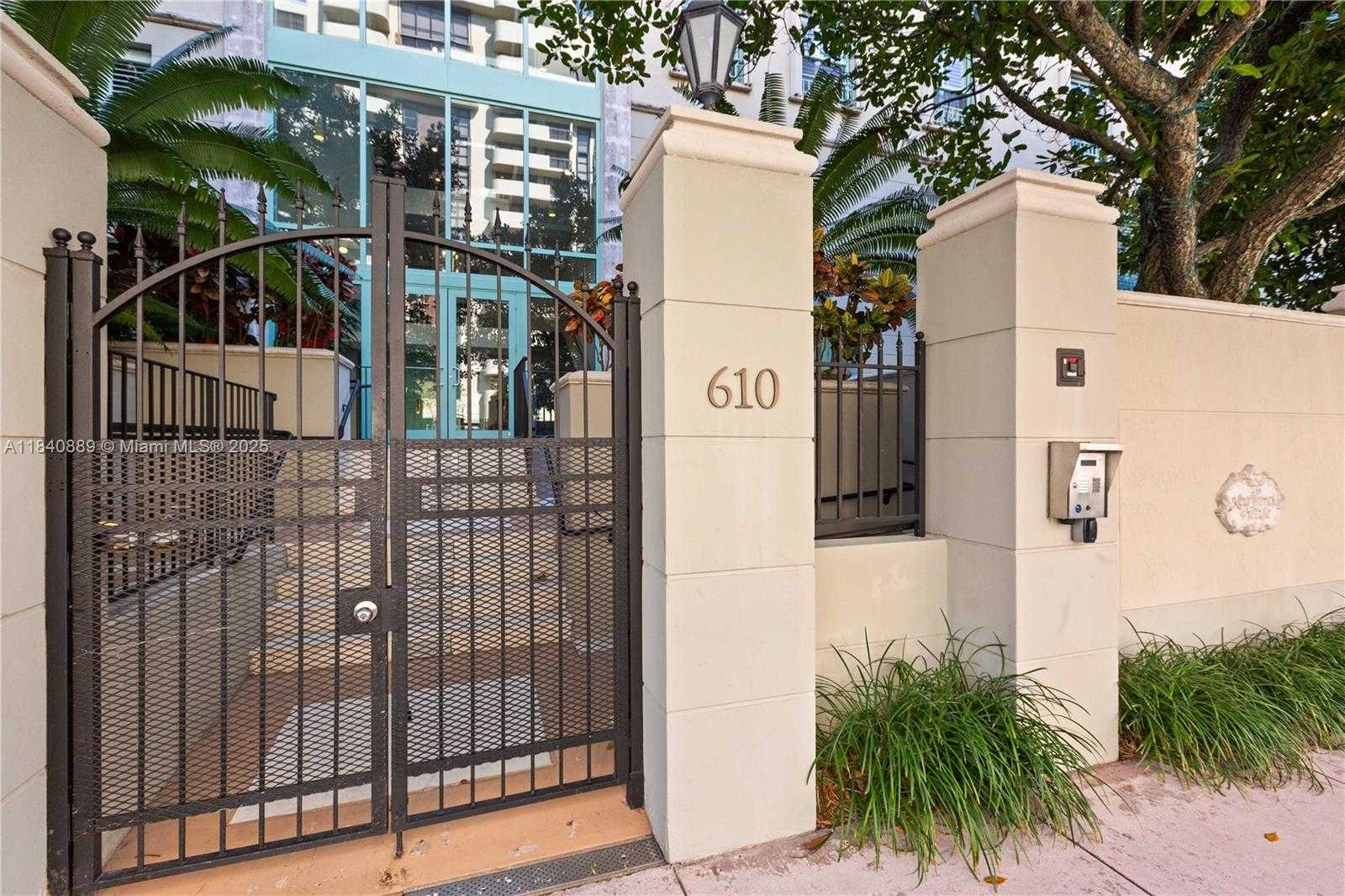 Small Image of 610 VALENCIA AVE #503, Coral Gables Number 3