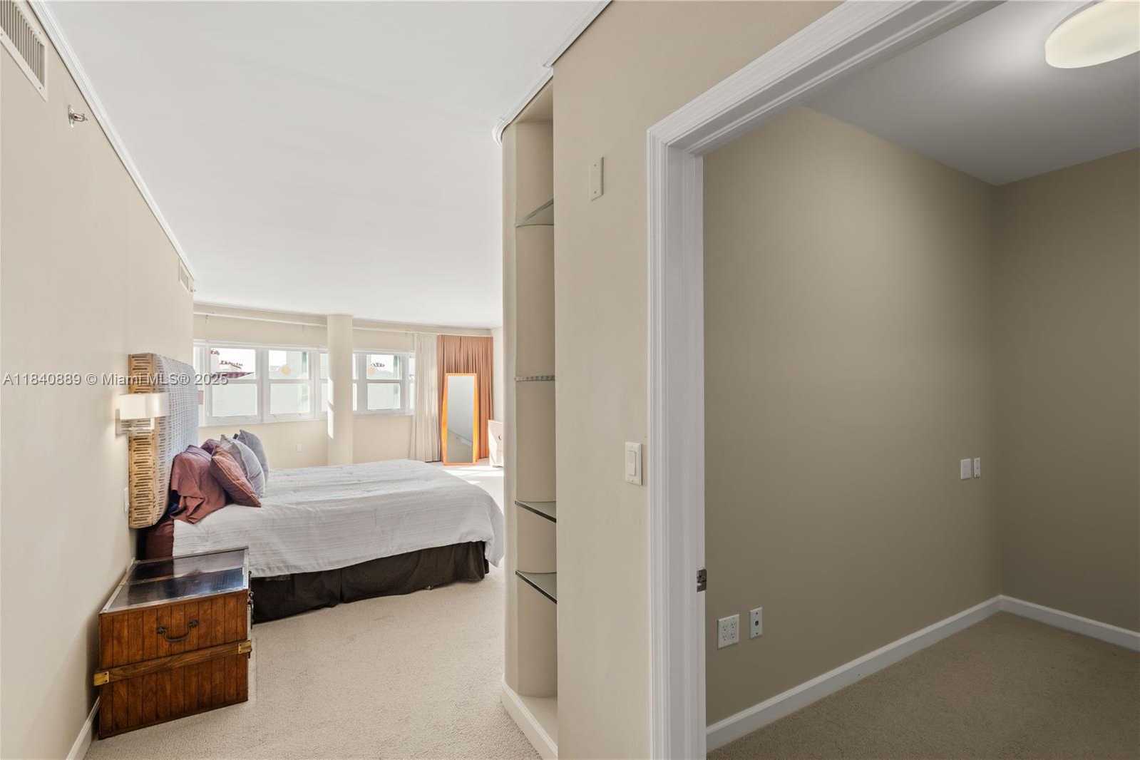 Small Image of 610 VALENCIA AVE #503, Coral Gables Number 32