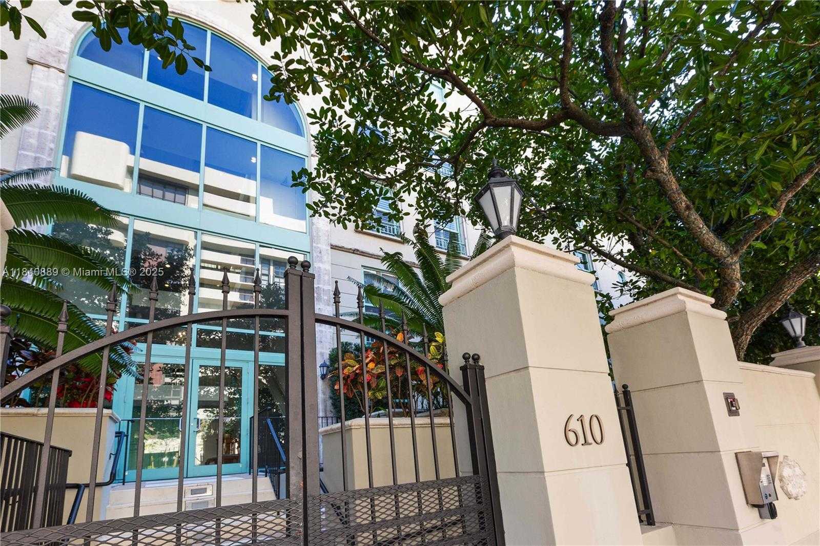 Small Image of 610 VALENCIA AVE #503, Coral Gables Number 4