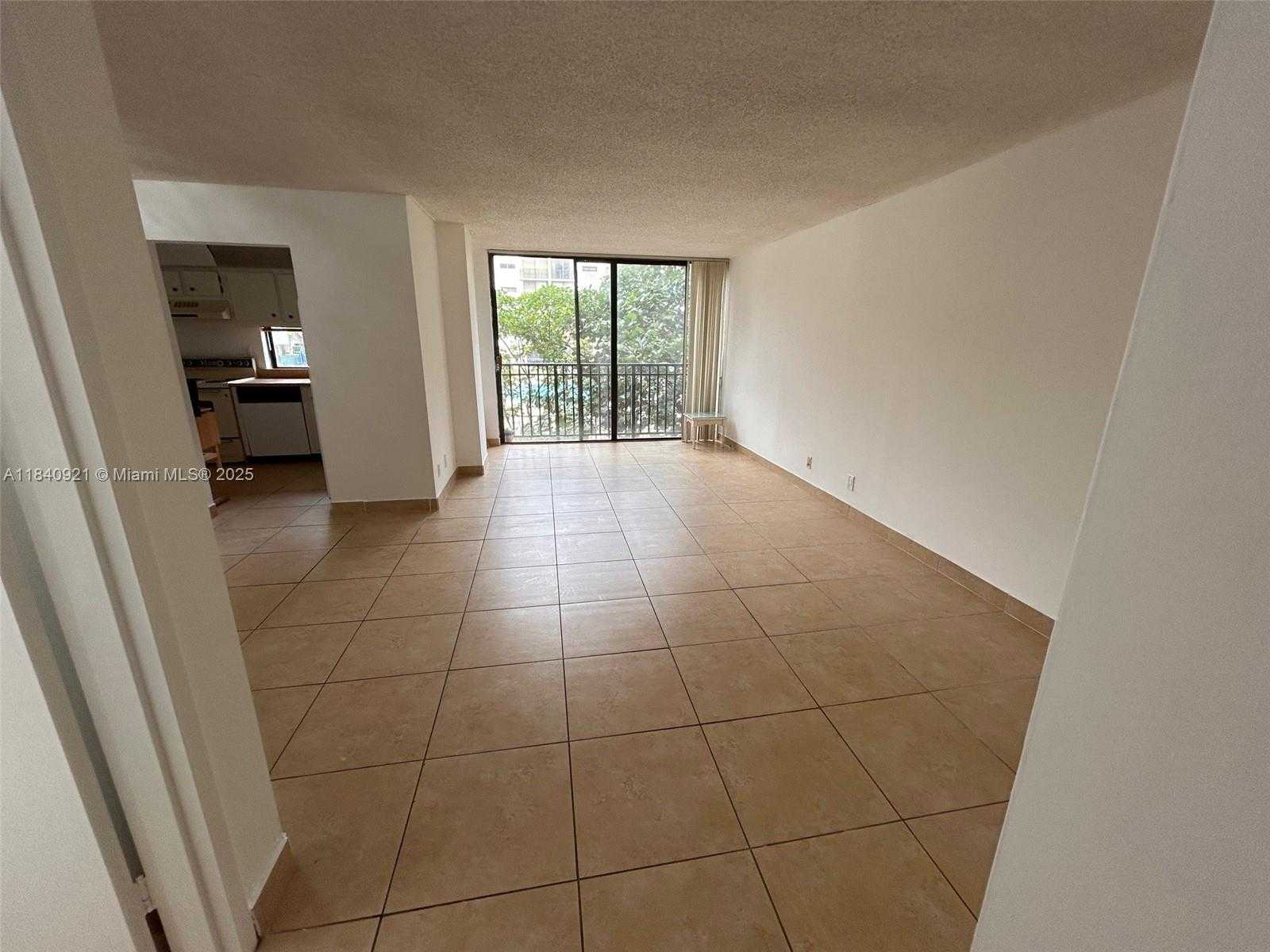 Small Image of 16919 NORTH BAY RD #204, Sunny Isles Beach Number 21