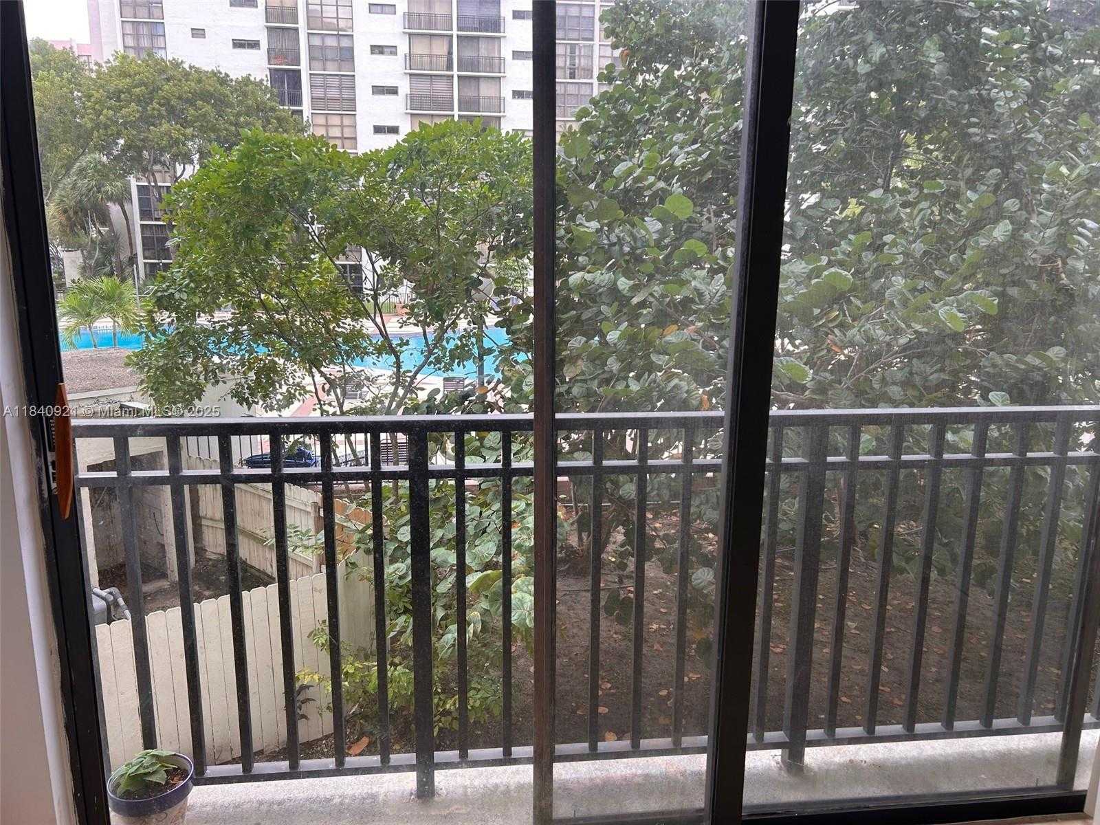 Small Image of 16919 NORTH BAY RD #204, Sunny Isles Beach Number 25