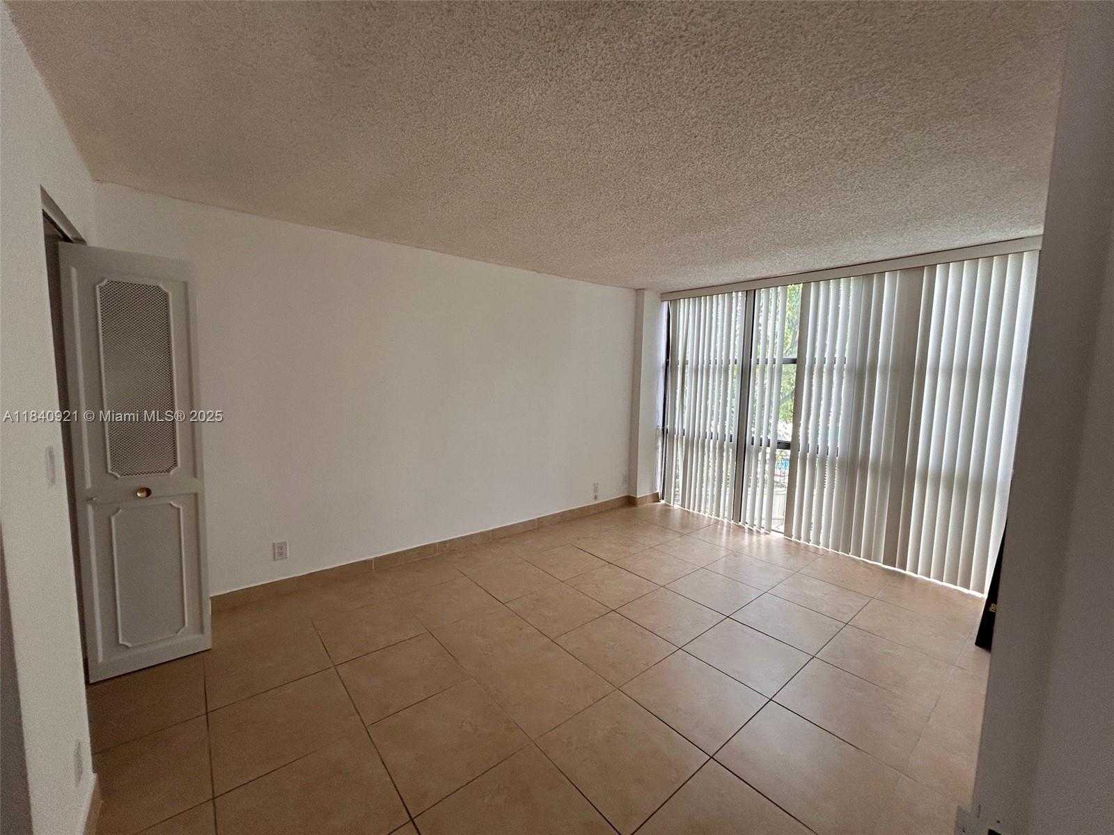 Small Image of 16919 NORTH BAY RD #204, Sunny Isles Beach Number 28