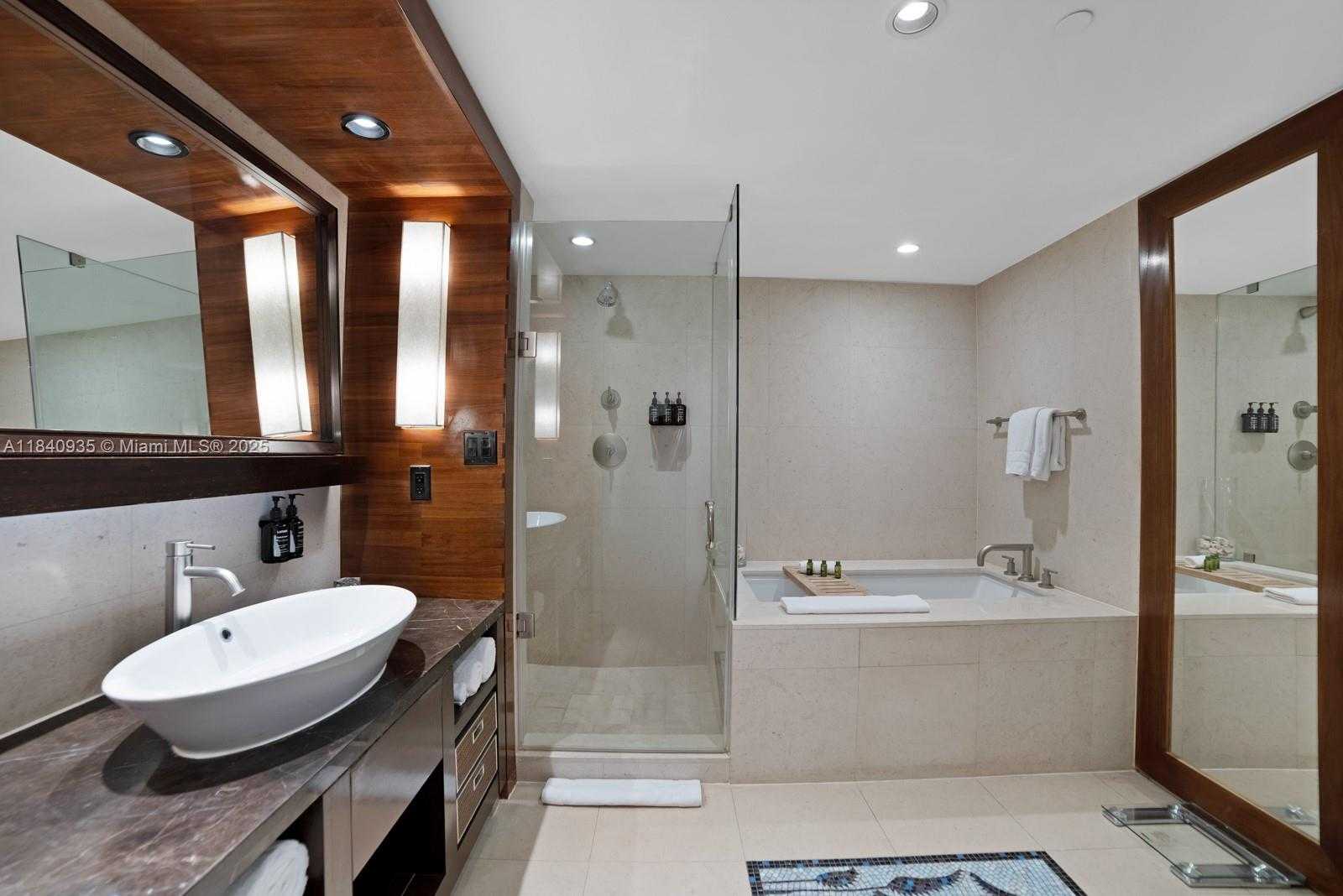 Small Image of 6801 COLLINS AVE #705, Miami Beach Number 20