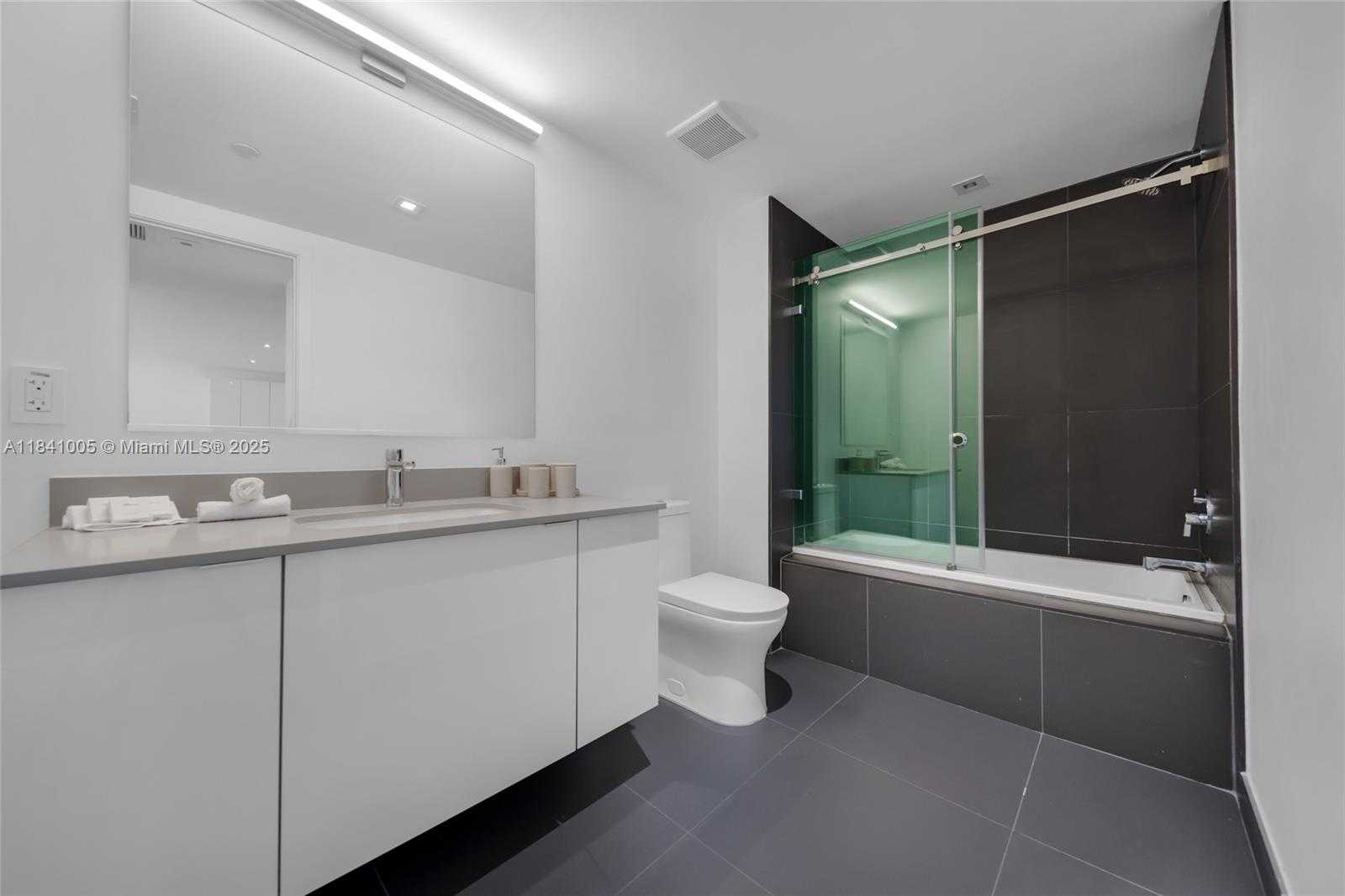 Small Image of 1600 NORTH EAST 1ST AVE #2318, Miami Number 15