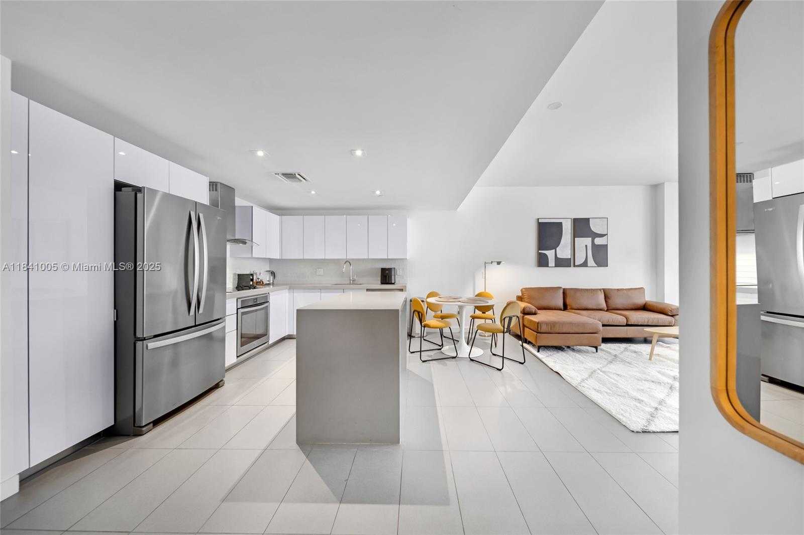 Small Image of 1600 NORTH EAST 1ST AVE #2318, Miami Number 3