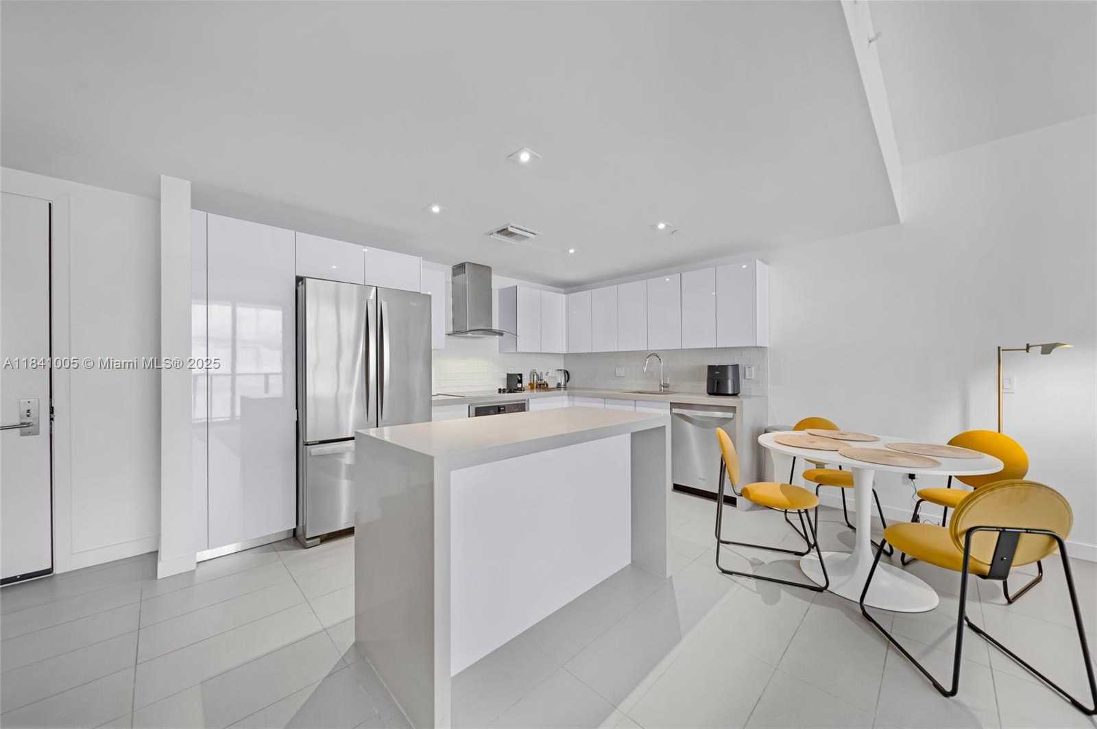 Small Image of 1600 NORTH EAST 1ST AVE #2318, Miami Number 4