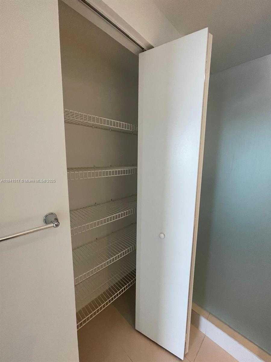 Small Image of 501 NORTH EAST 31ST ST #3705, Miami Number 12