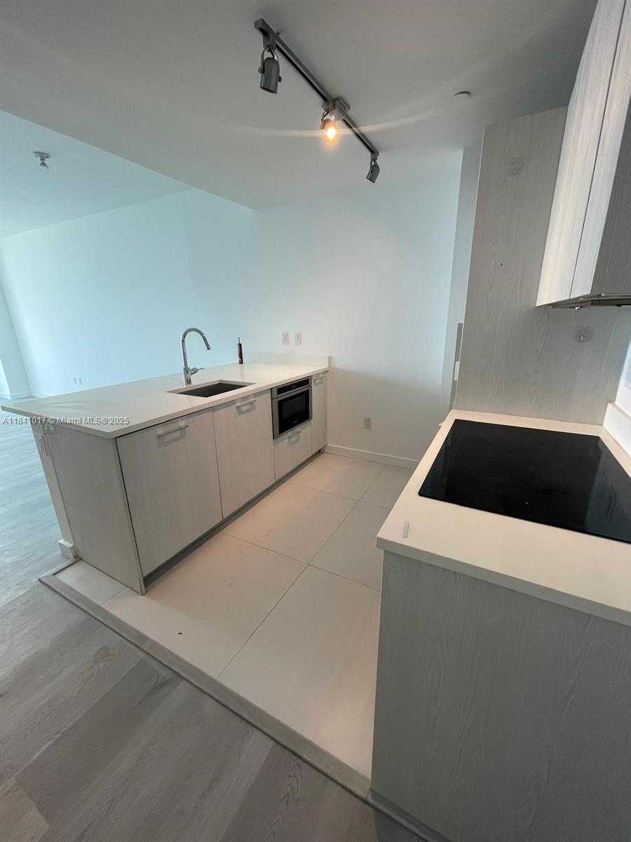Small Image of 501 NORTH EAST 31ST ST #3705, Miami Number 8