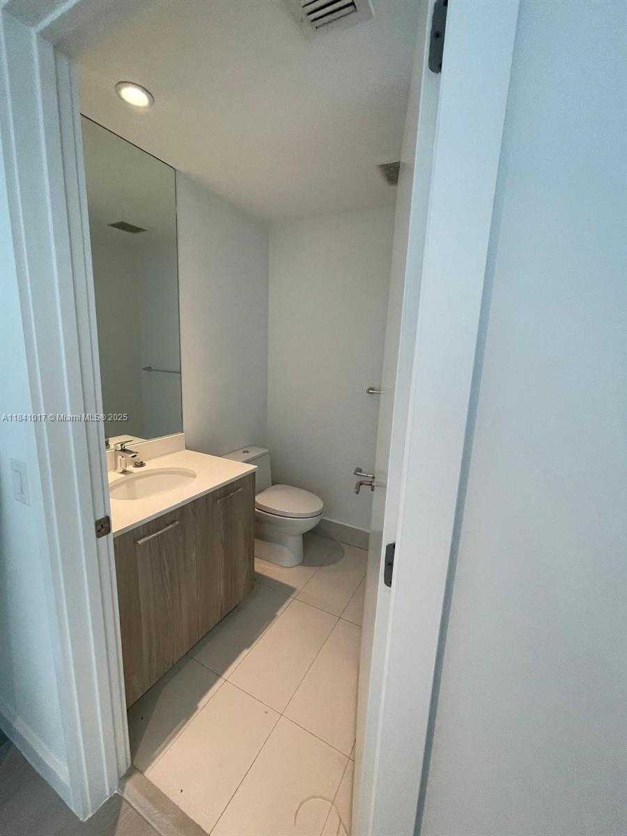 Small Image of 501 NORTH EAST 31ST ST #3705, Miami Number 9
