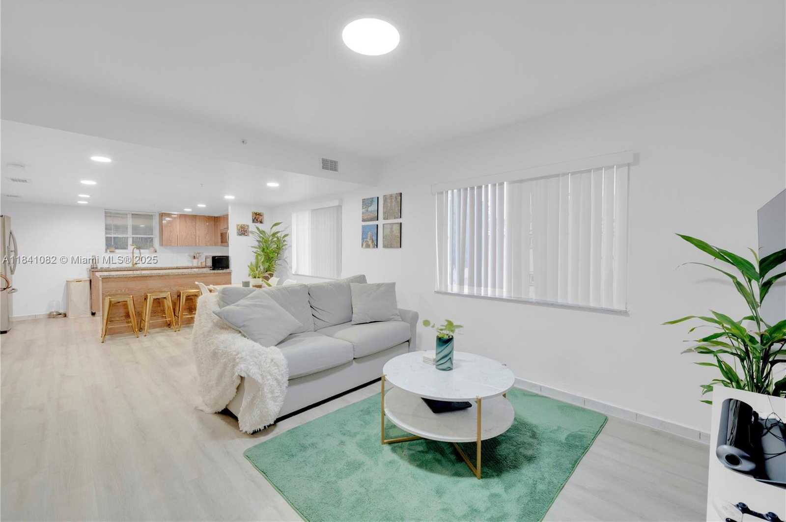 Small Image of 651 NORTH WEST 82ND AVE #124, Miami Number 10