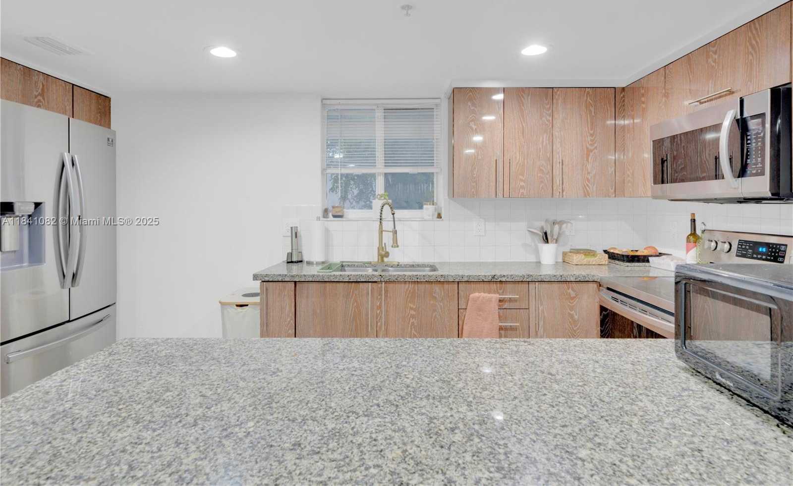 Small Image of 651 NORTH WEST 82ND AVE #124, Miami Number 11