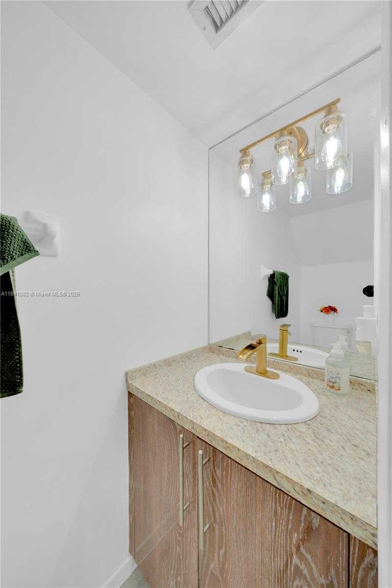Small Image of 651 NORTH WEST 82ND AVE #124, Miami Number 14