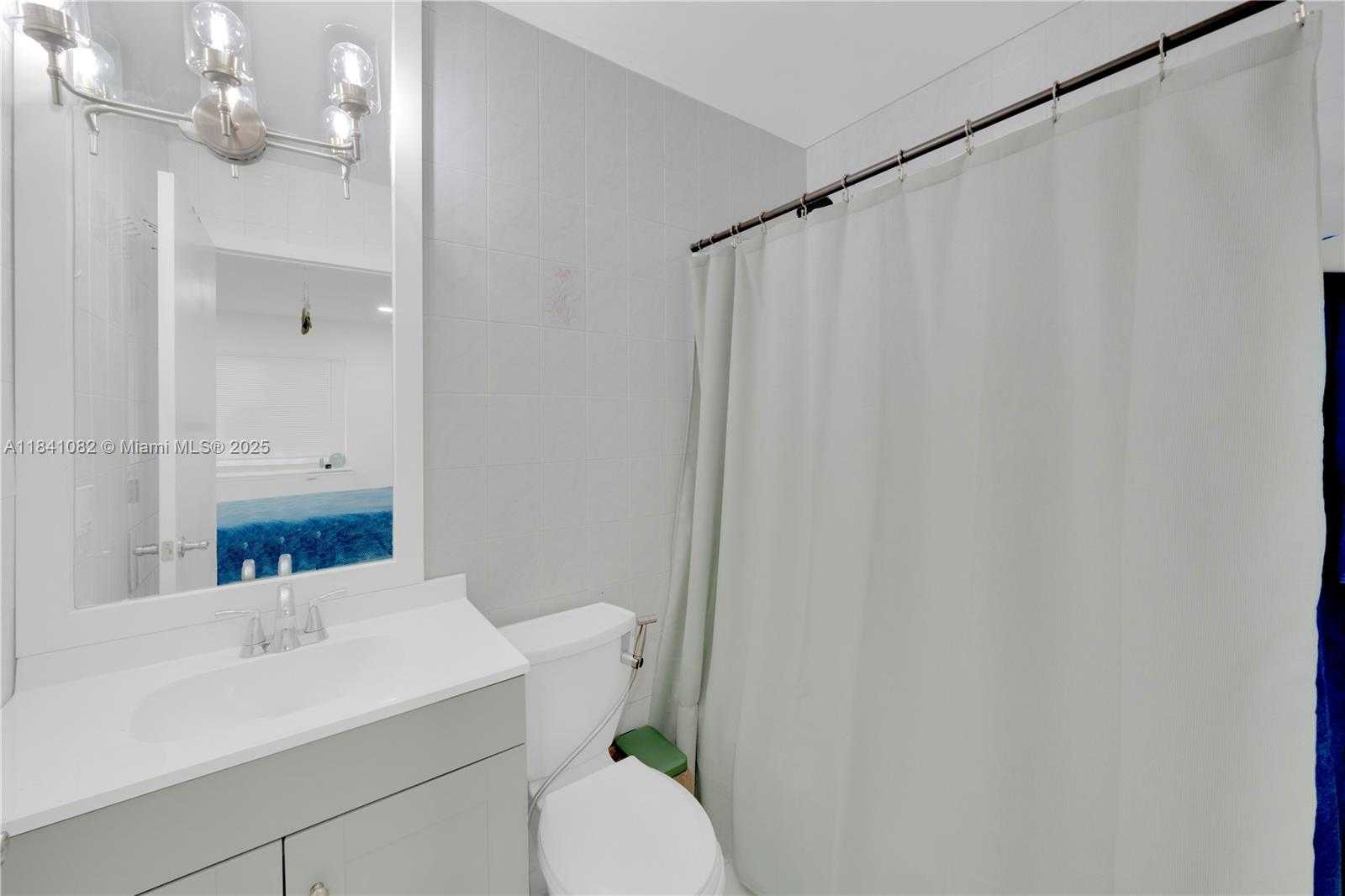 Small Image of 651 NORTH WEST 82ND AVE #124, Miami Number 19
