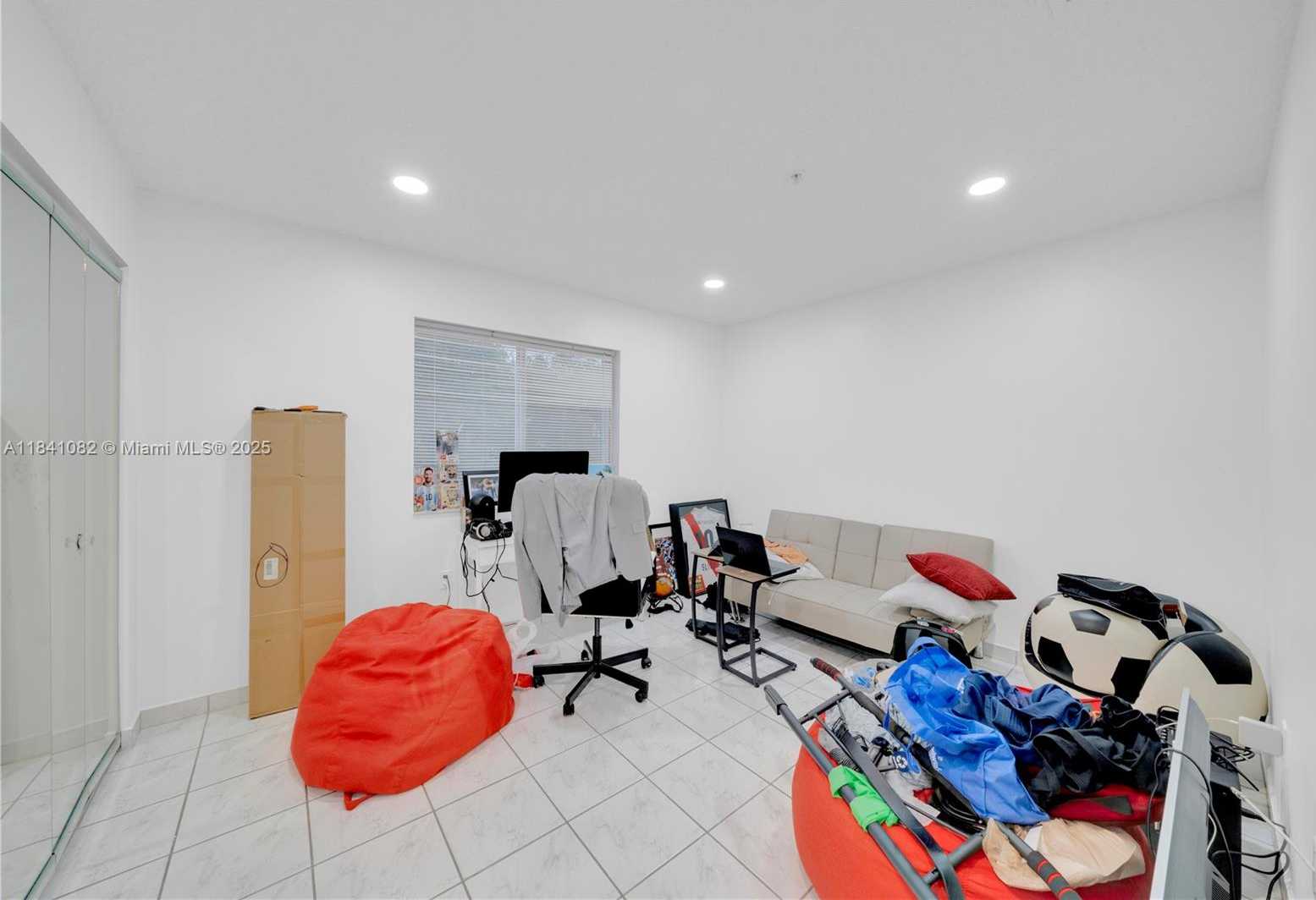 Small Image of 651 NORTH WEST 82ND AVE #124, Miami Number 21