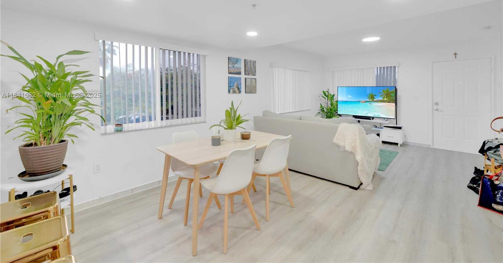 Small Image of 651 NORTH WEST 82ND AVE #124, Miami Number 3