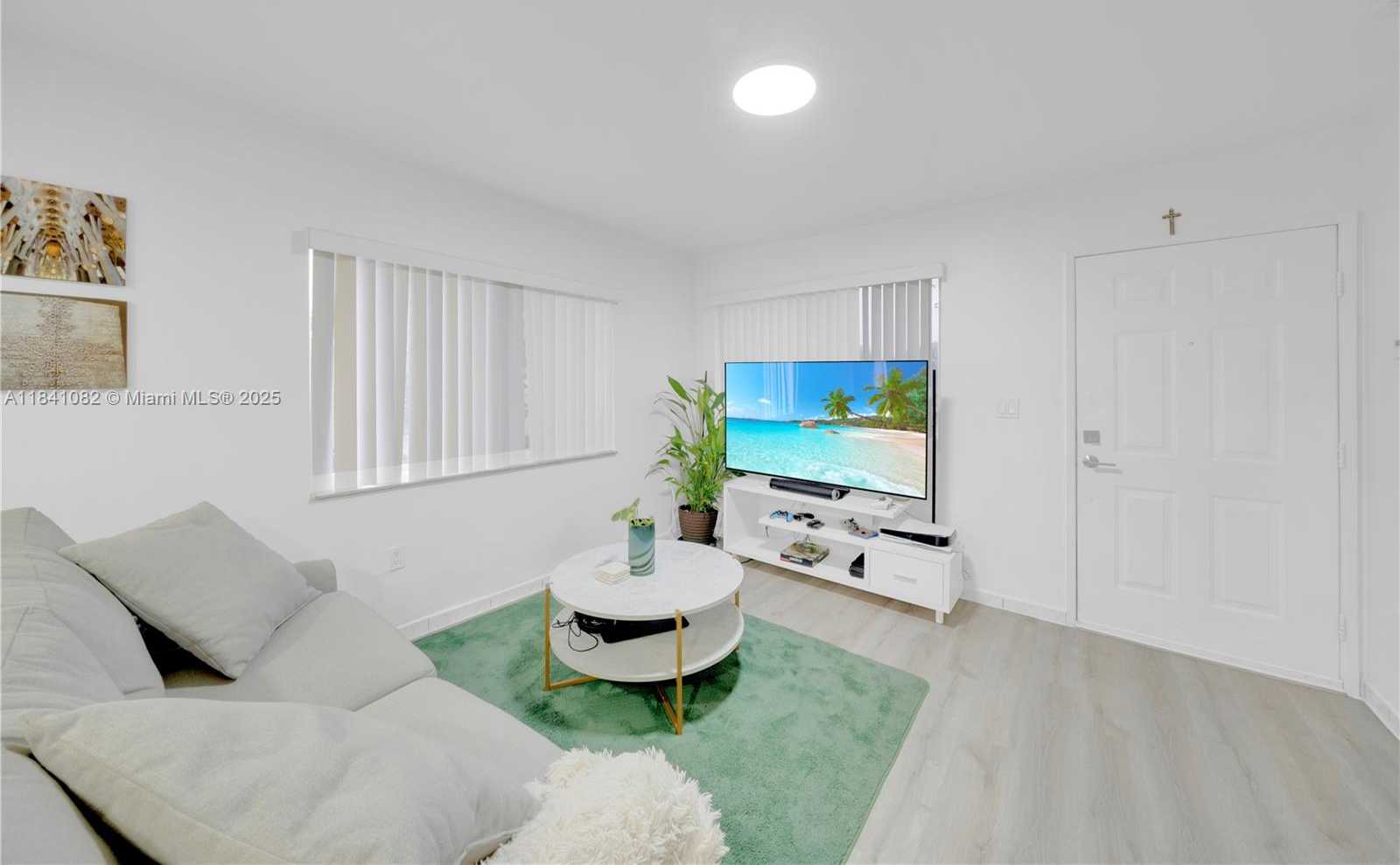 Small Image of 651 NORTH WEST 82ND AVE #124, Miami Number 9