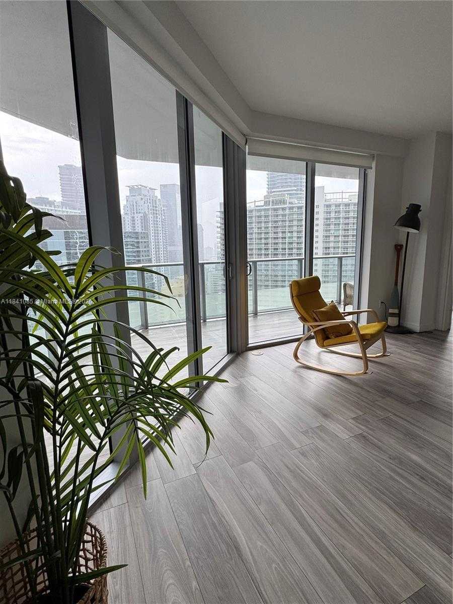 Small Image of 1300 BRICKELL BAY DR #3301, Miami Number 12